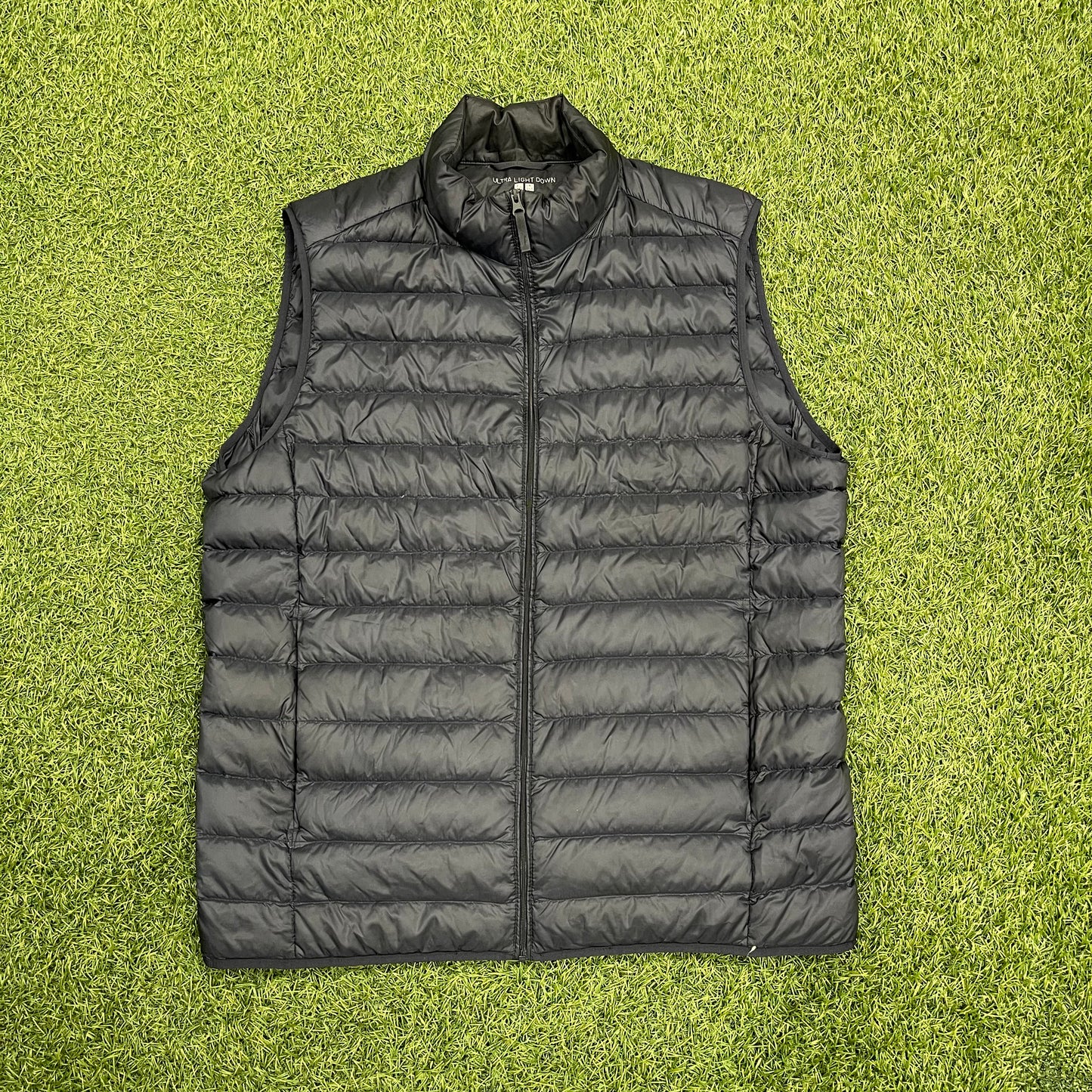 Uniqlo MicroDown Vest Navy Size Large V14631