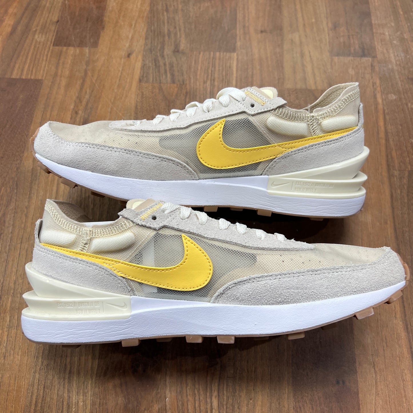 Nike Waffle One Sail Coconut Milk Size 8.5m/10w USED s15859