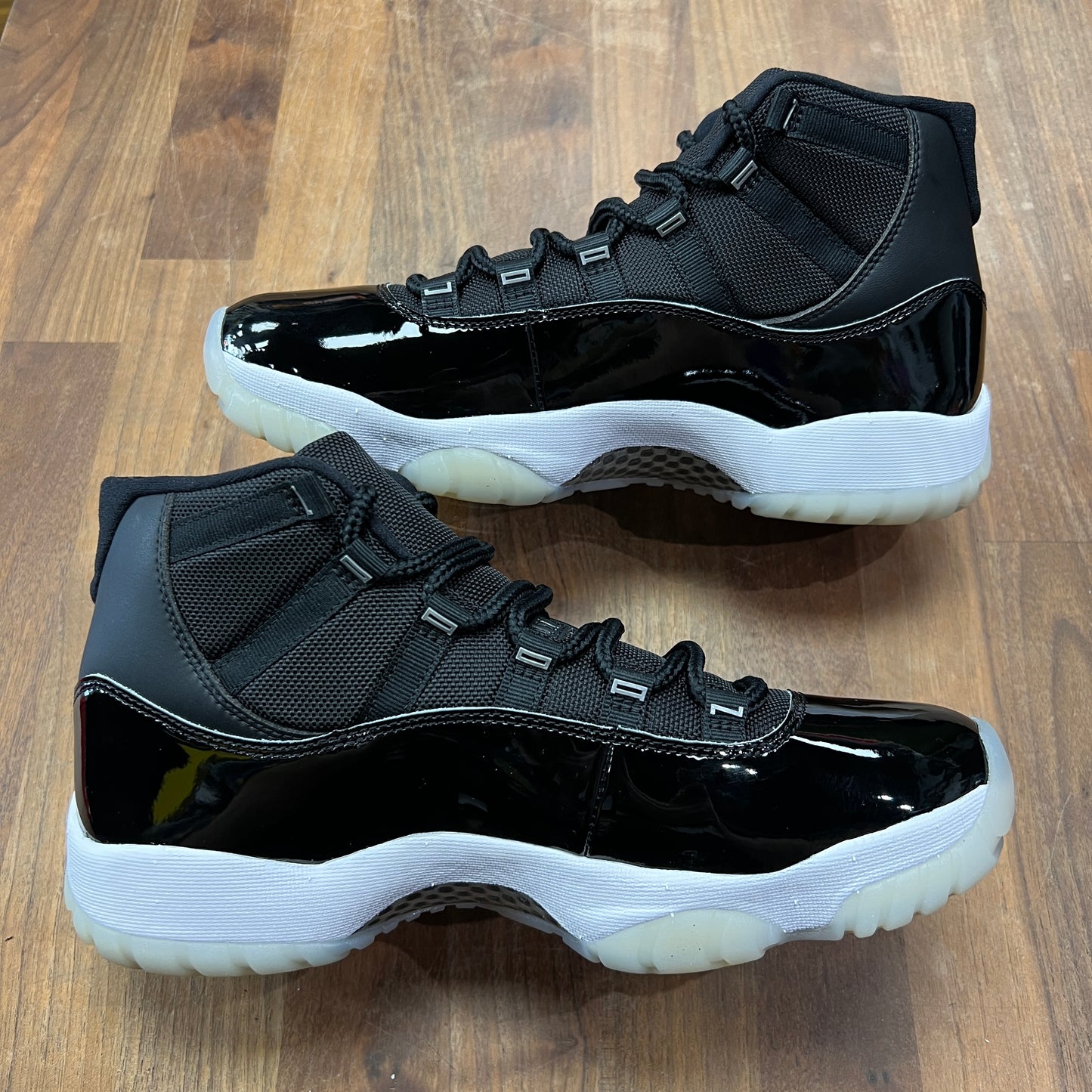 Jordan 11 Jubilee Size 9.5 USED s15891