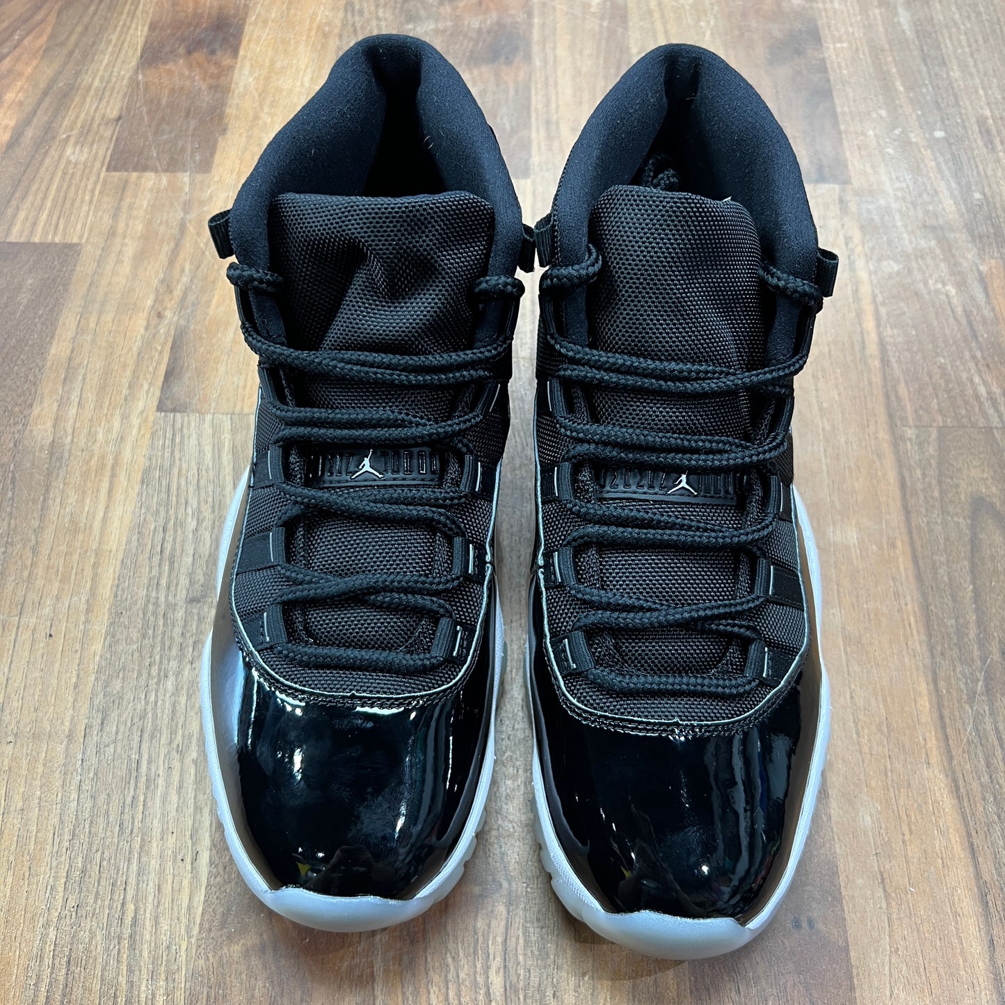 Jordan 11 Jubilee Size 9.5 USED s15891
