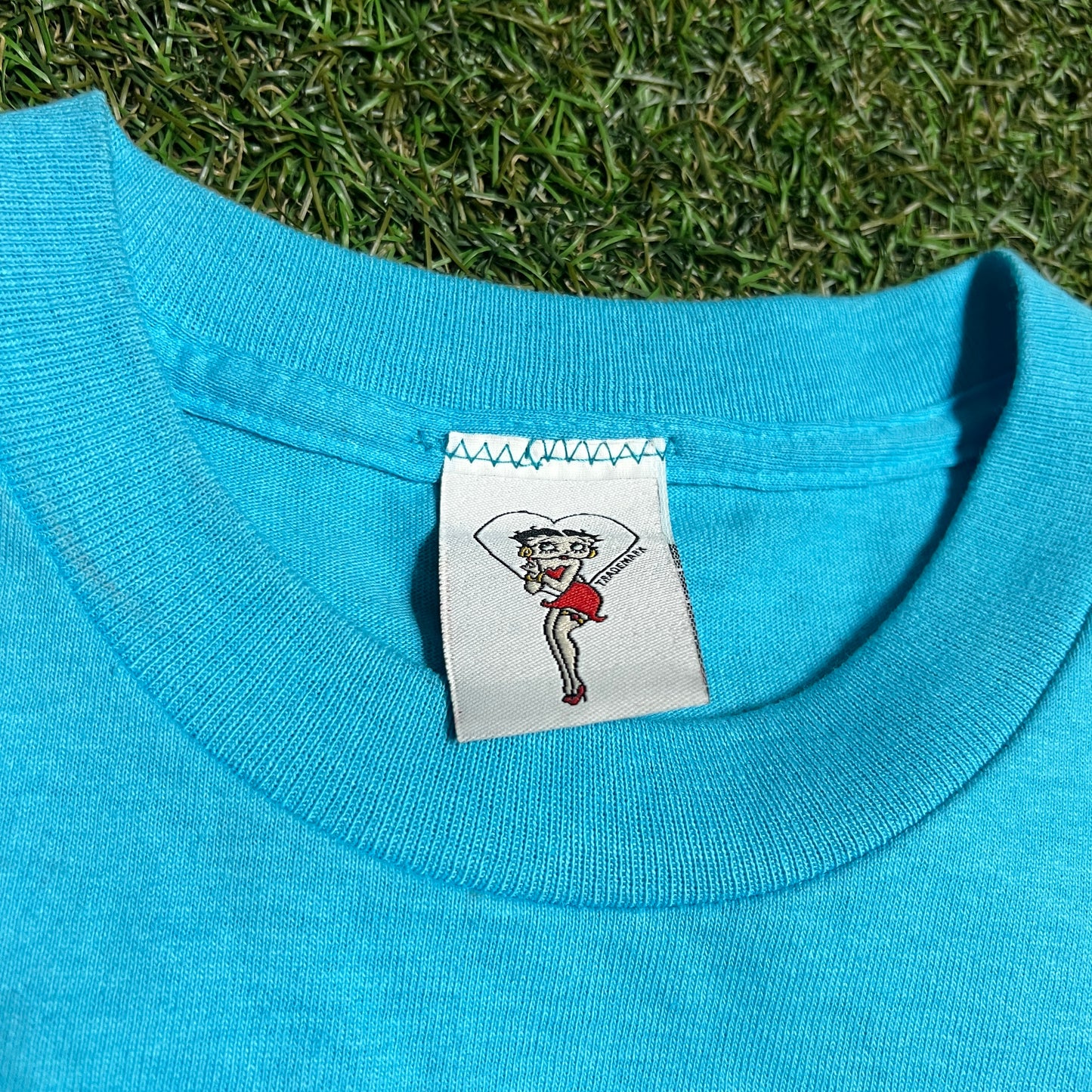 2000 Betty Boop "Goddess of Love" Blue Tee Size Medium USED v15664