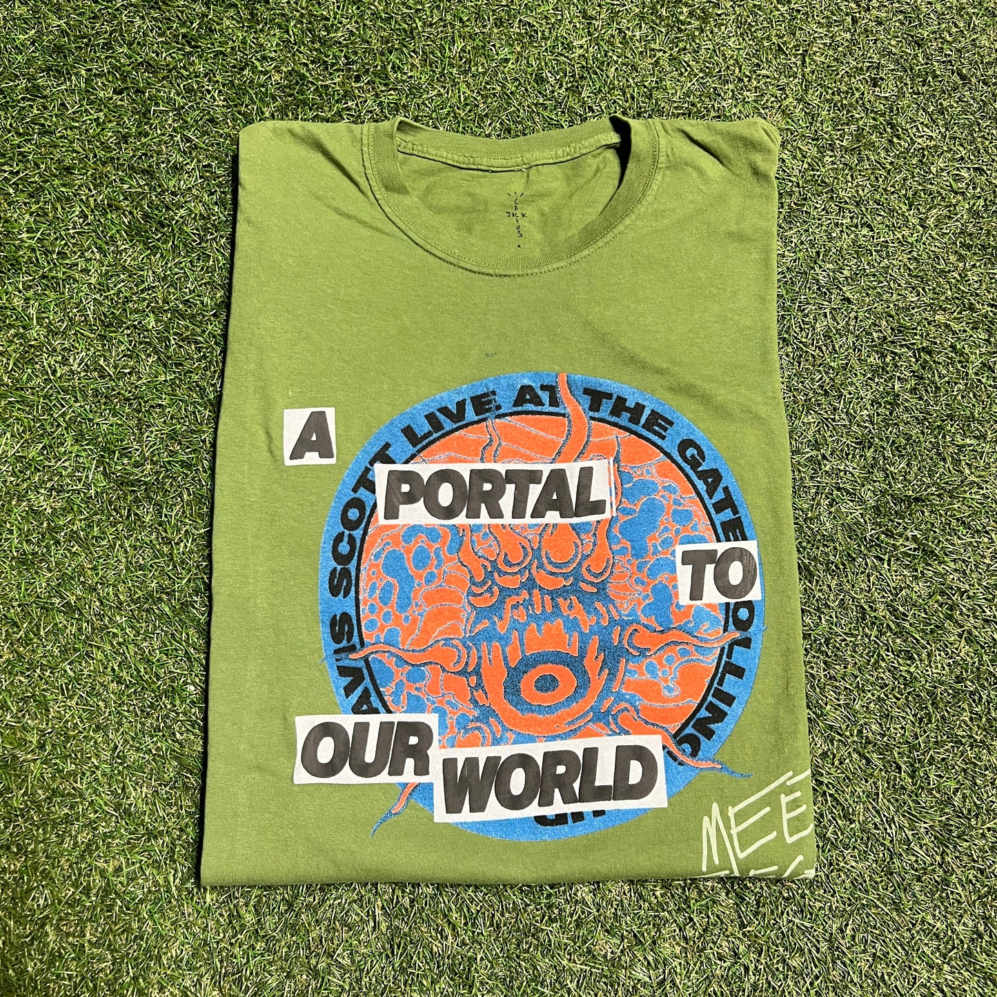 Travis Scott Rolling Loud NYC Exclusive portal to our world tee olive Size Large USED x11400