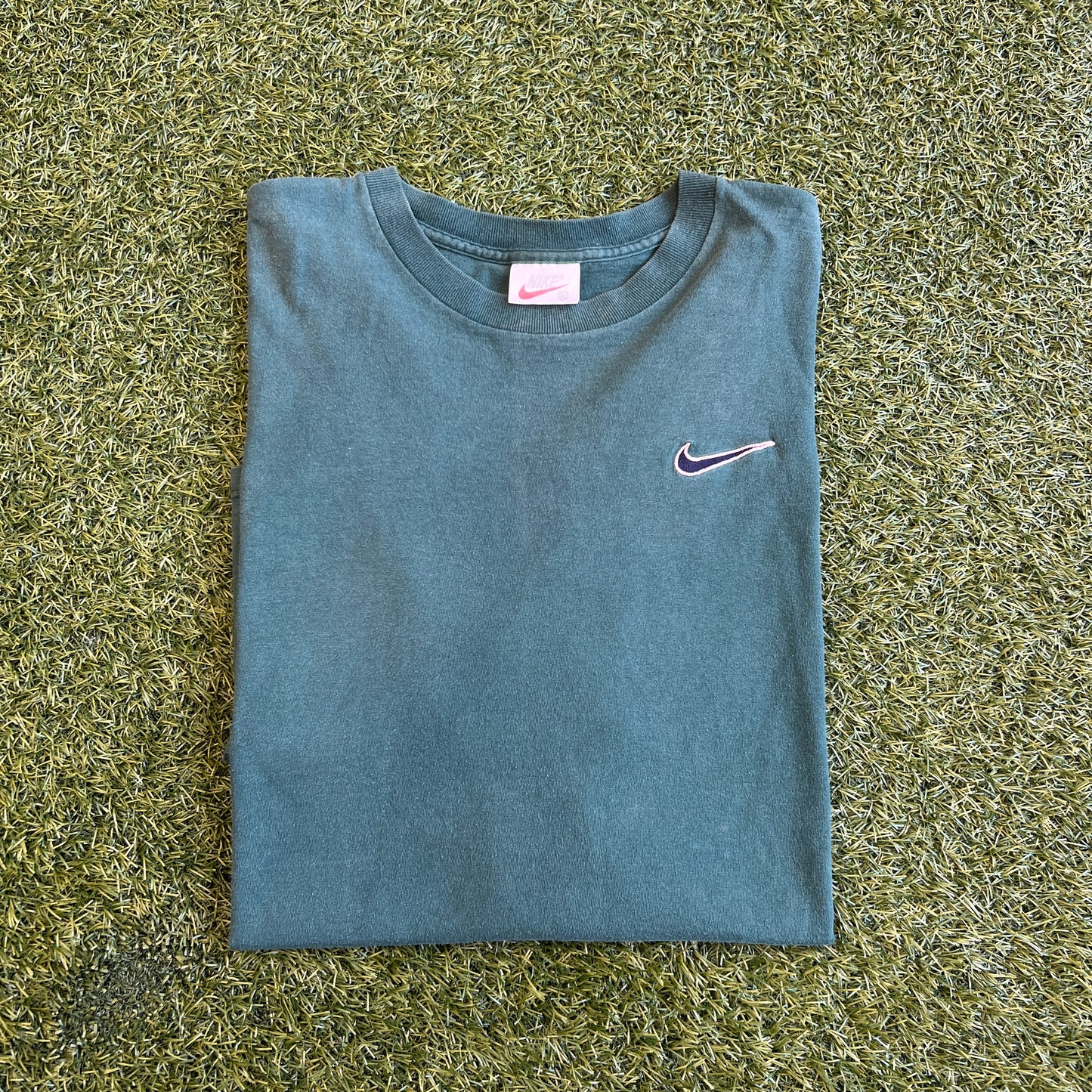 1990s Nike White Tag Green Tee/Blue Swoosh Size XL USED v15735