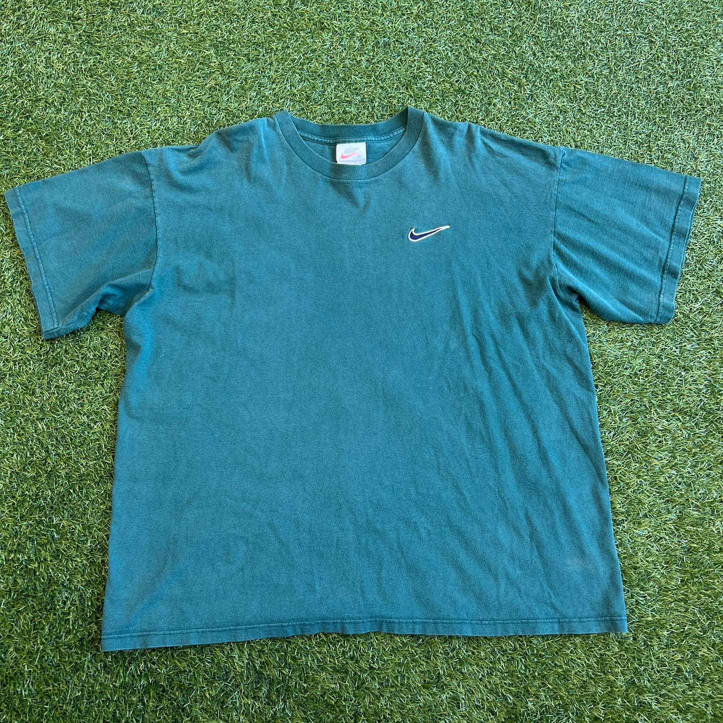 1990s Nike White Tag Green Tee/Blue Swoosh Size XL USED v15735