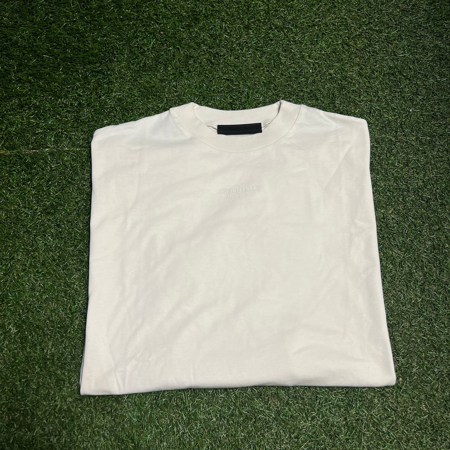 FOG Essentials tee cream small front logo Size Medium (XL) NEW x11302