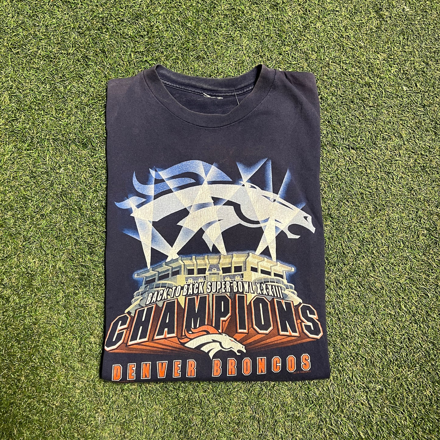 1999 Back to Back Super Bowls Broncos Navy Tee Size XL USED v14677