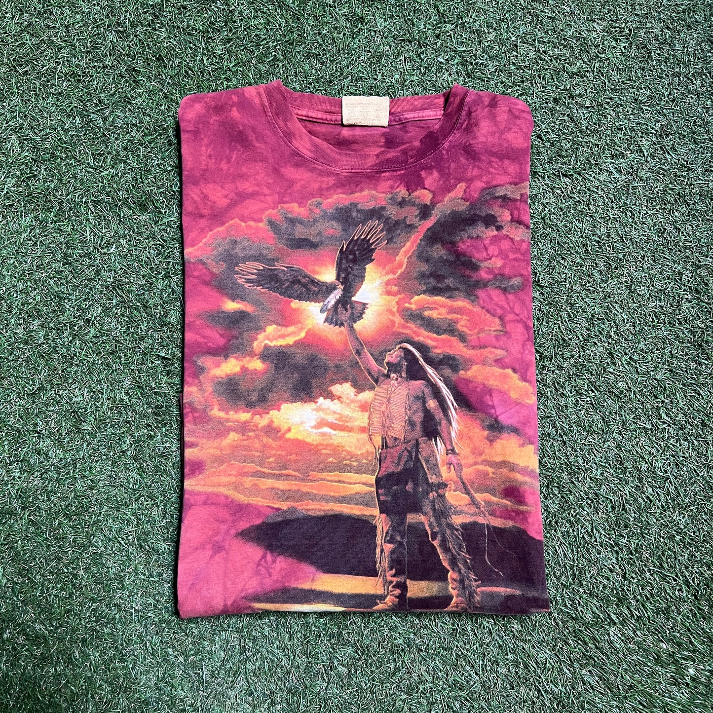 1997 The Mountain Native American with Eagle Red Longsleeve Size Large USED v14509