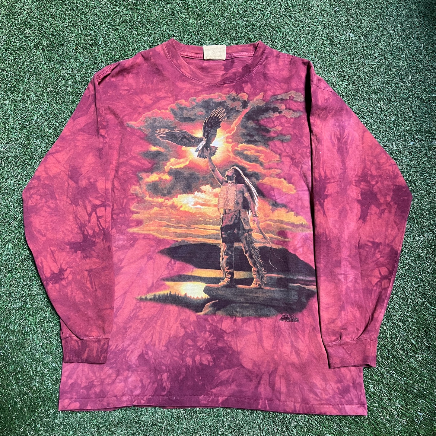 1997 The Mountain Native American with Eagle Red Longsleeve Size Large USED v14509
