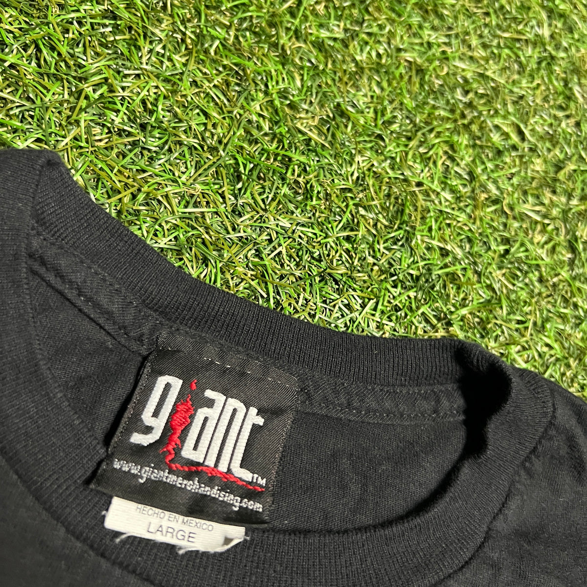 Y2K Crime Scene Investigations TV Tee Size Large USED v15781