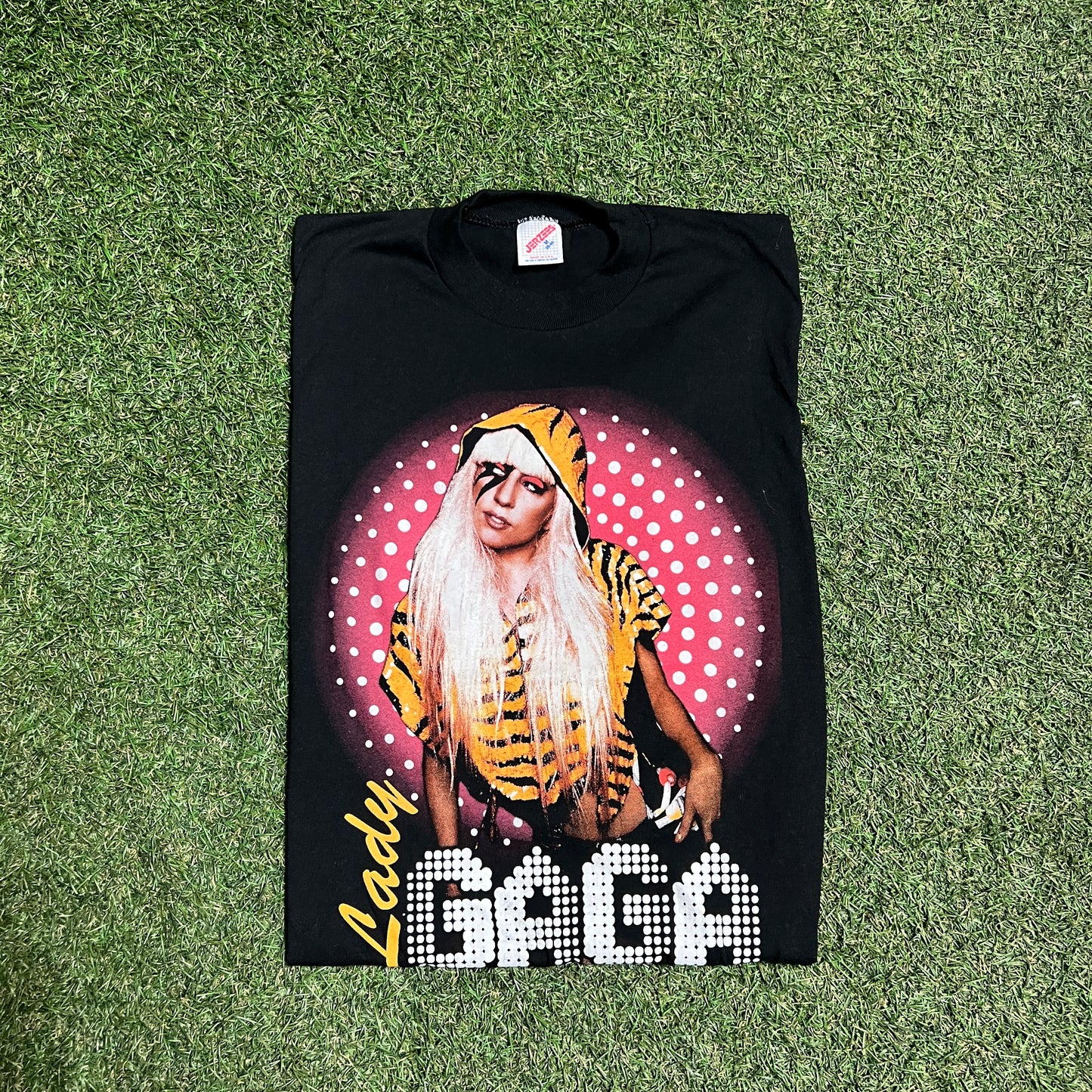 Lady Gaga Jerzees Rap Style Black Tee Size Medium USED x12293