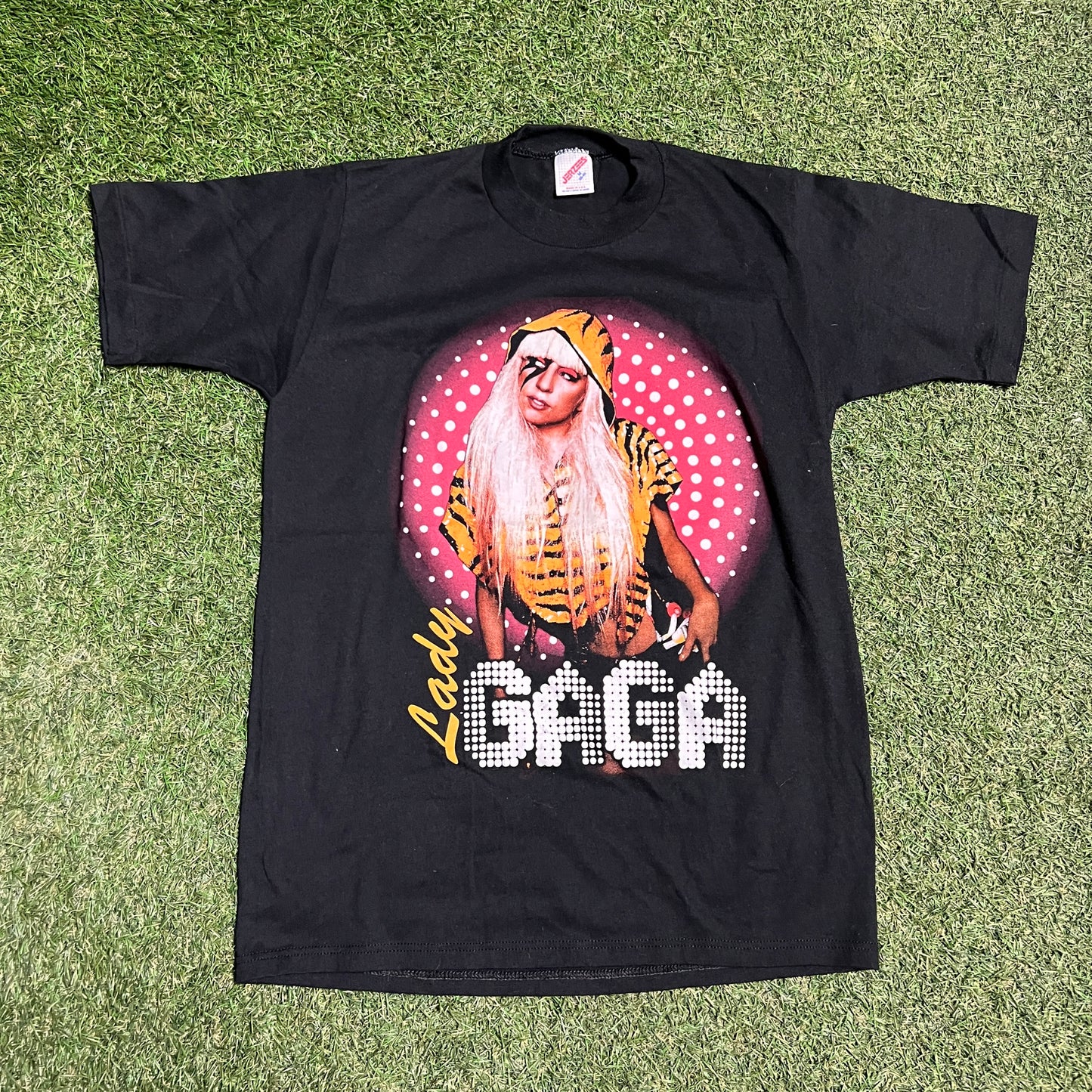 Lady Gaga Jerzees Rap Style Black Tee Size Medium USED x12293