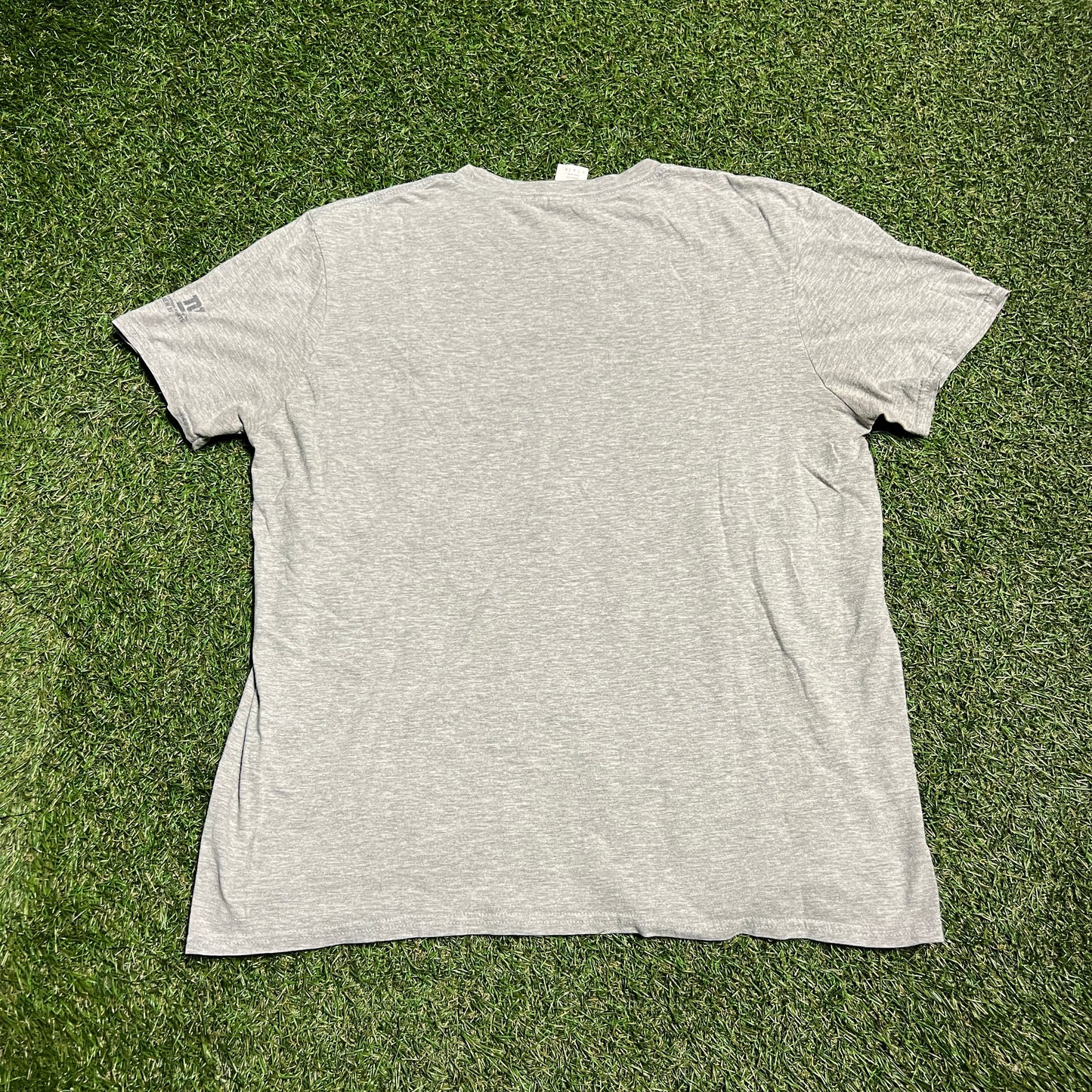 NY Giants grey NY logo tee Size Large USED v14008