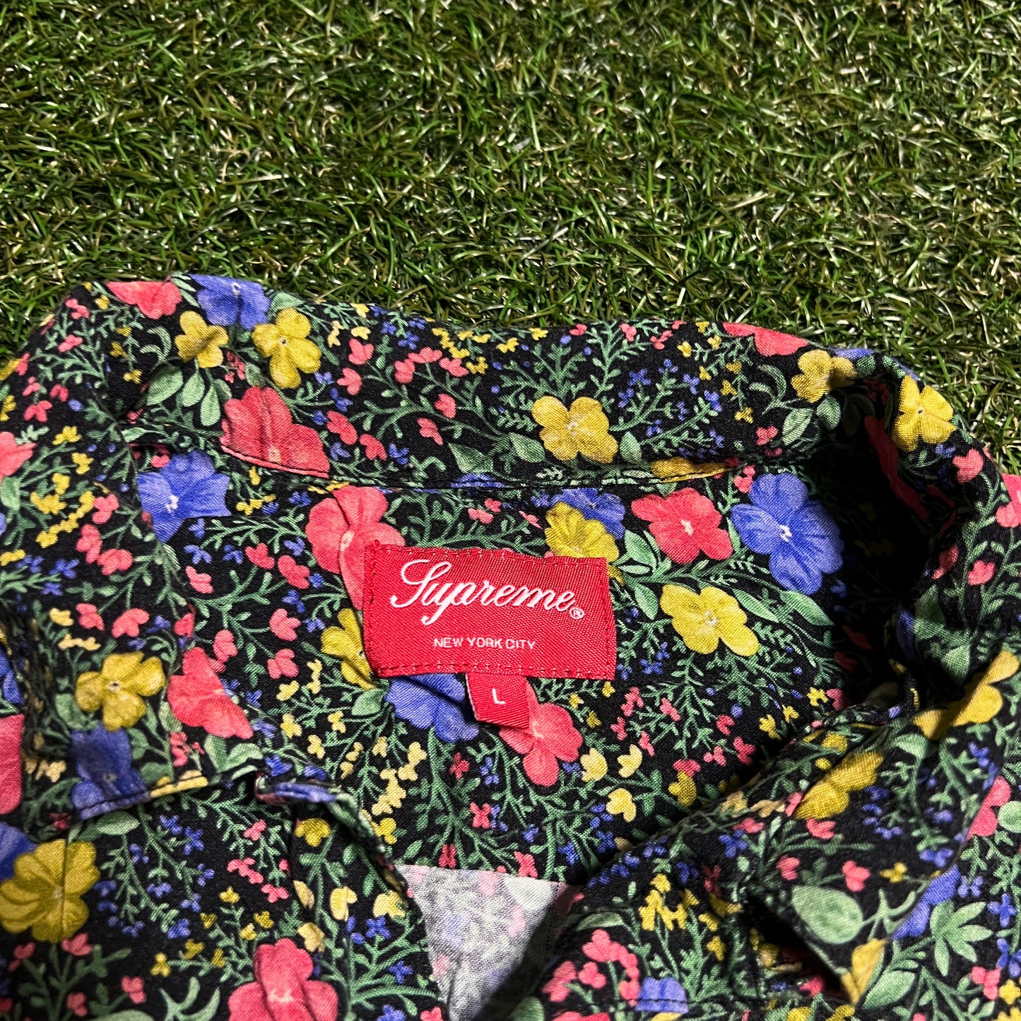 Supreme SS19 Mini Floral Rayon shirt black Size Large USED x11447