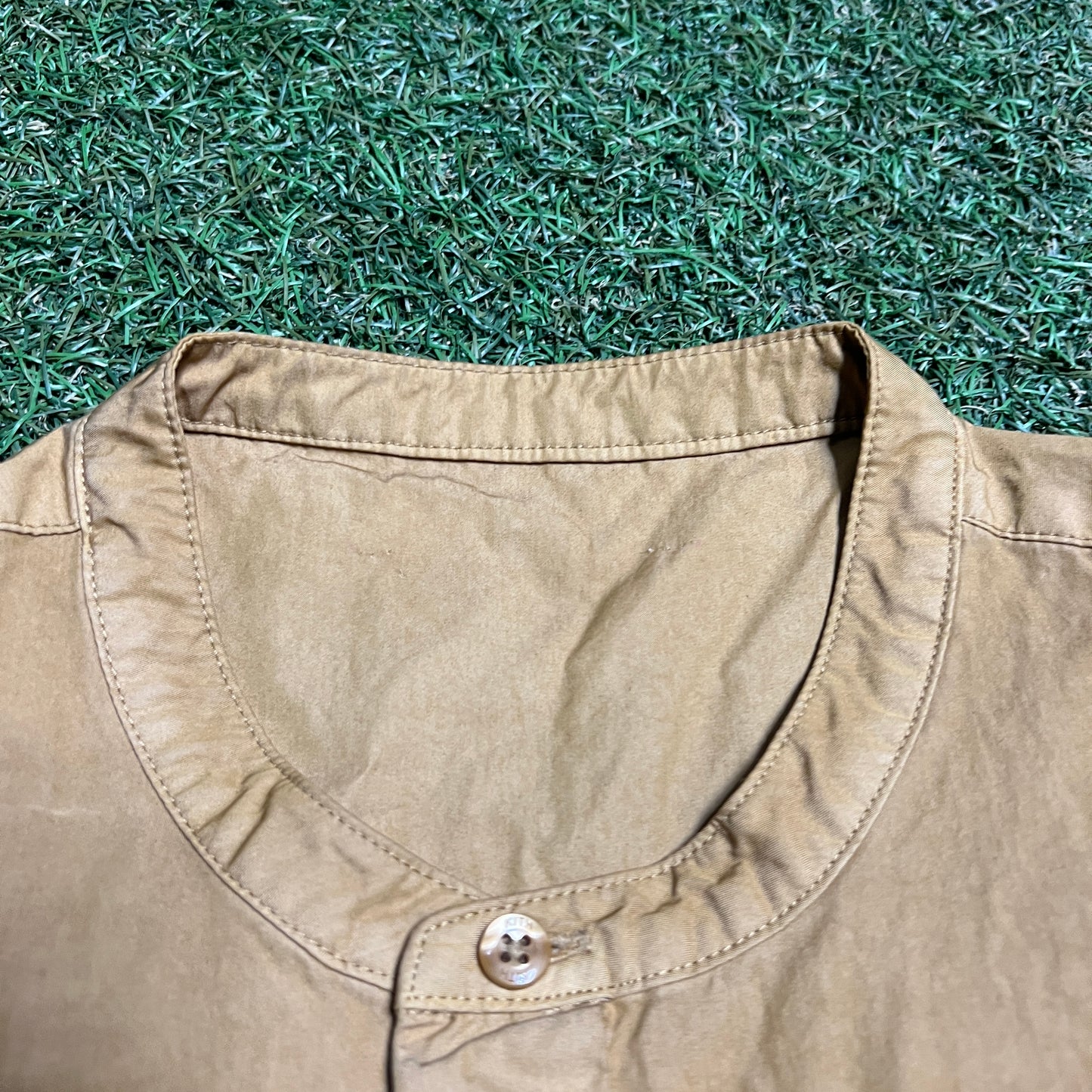 Kith Plain Tan Quarter Zip Windbreaker Size Large USED x12266
