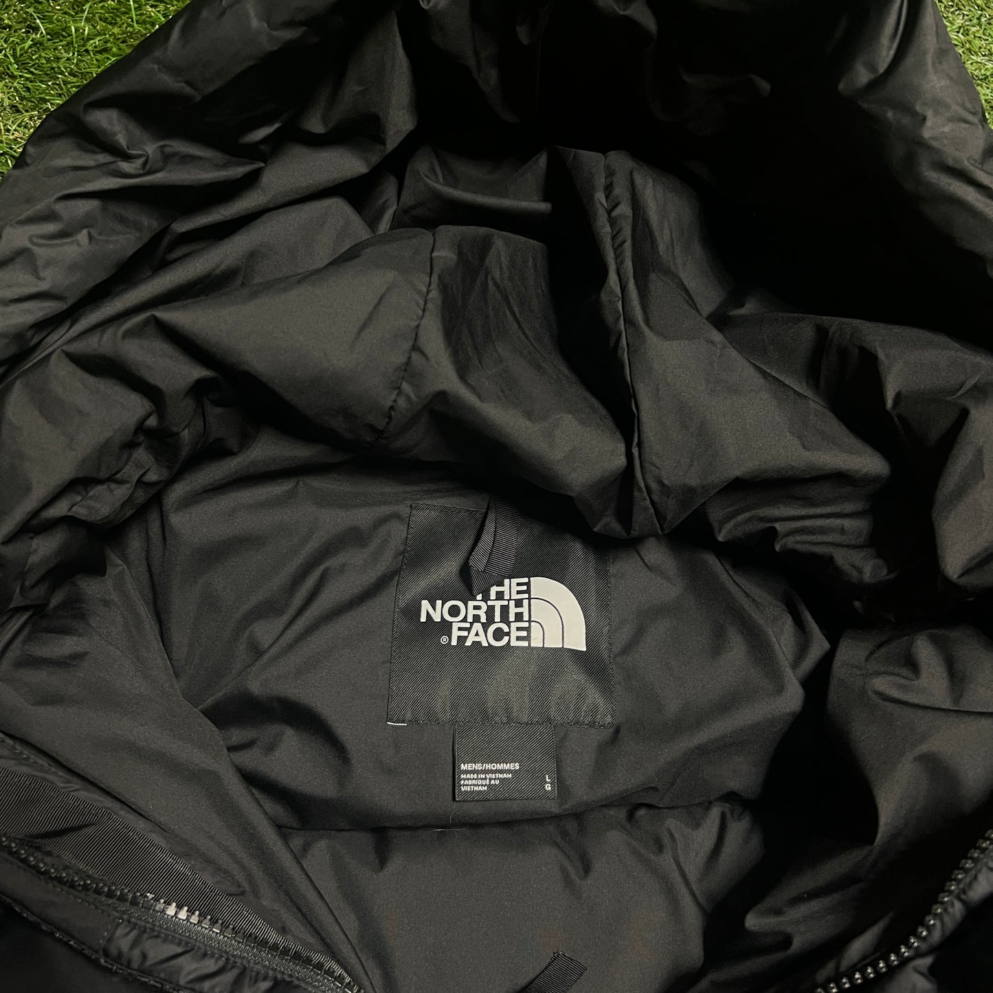 North Face 550 Series Black Puffy Jacket Size Large USED v13998