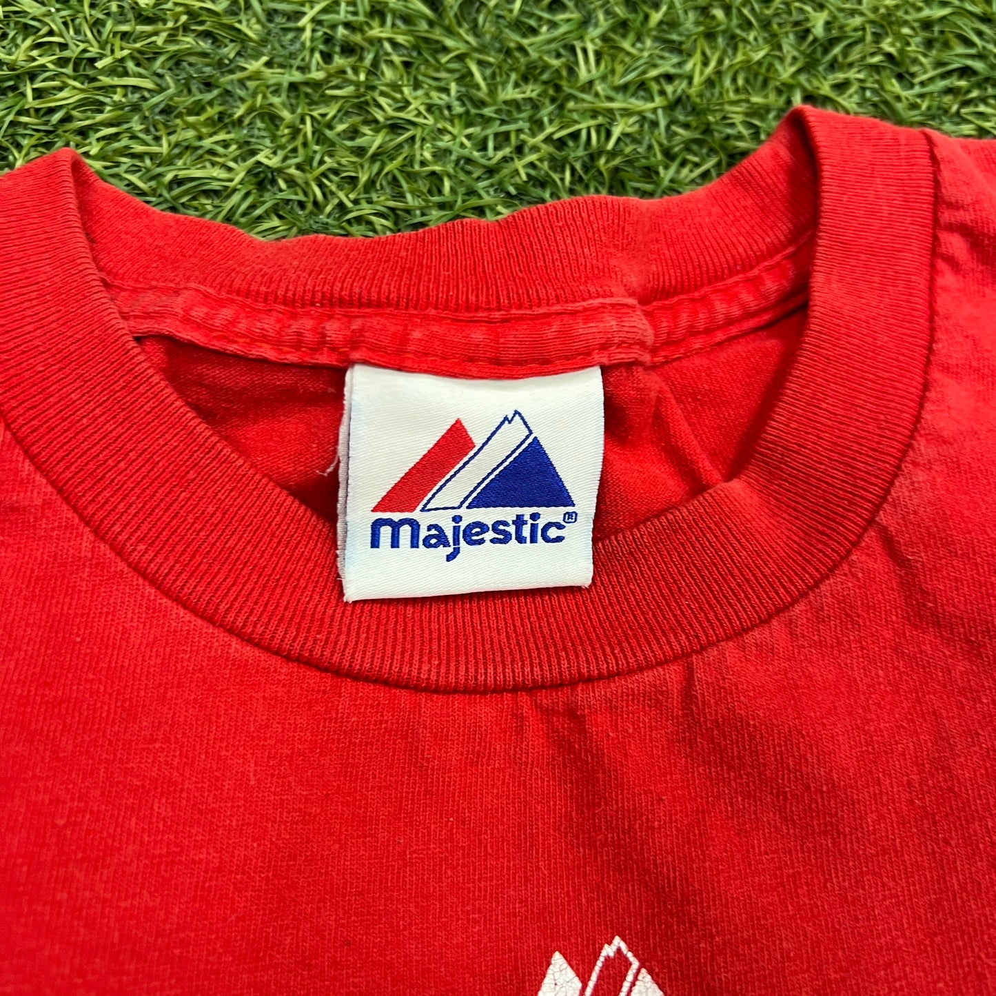 2009 Champions Phillies Red Tee Size XL USED V14485
