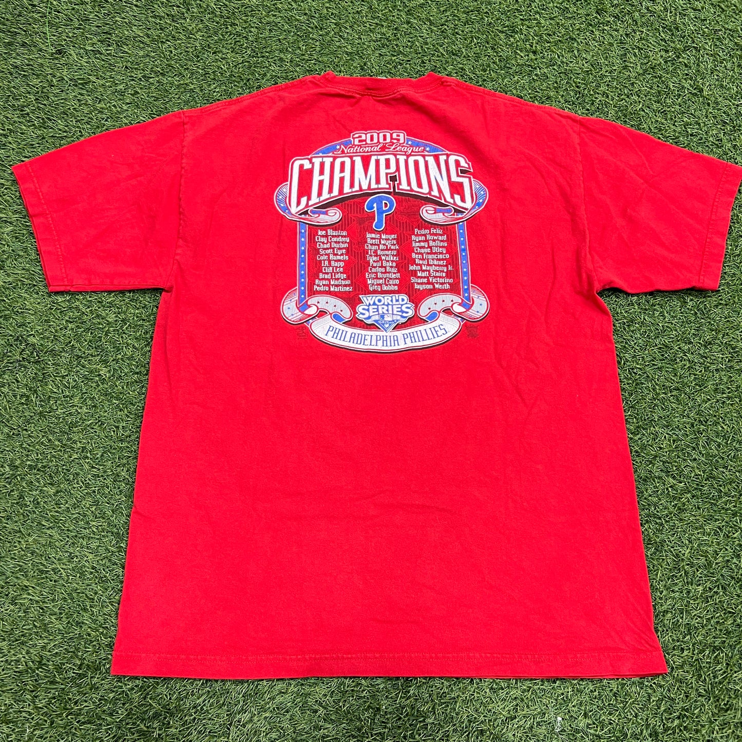 2009 Champions Phillies Red Tee Size XL USED V14485