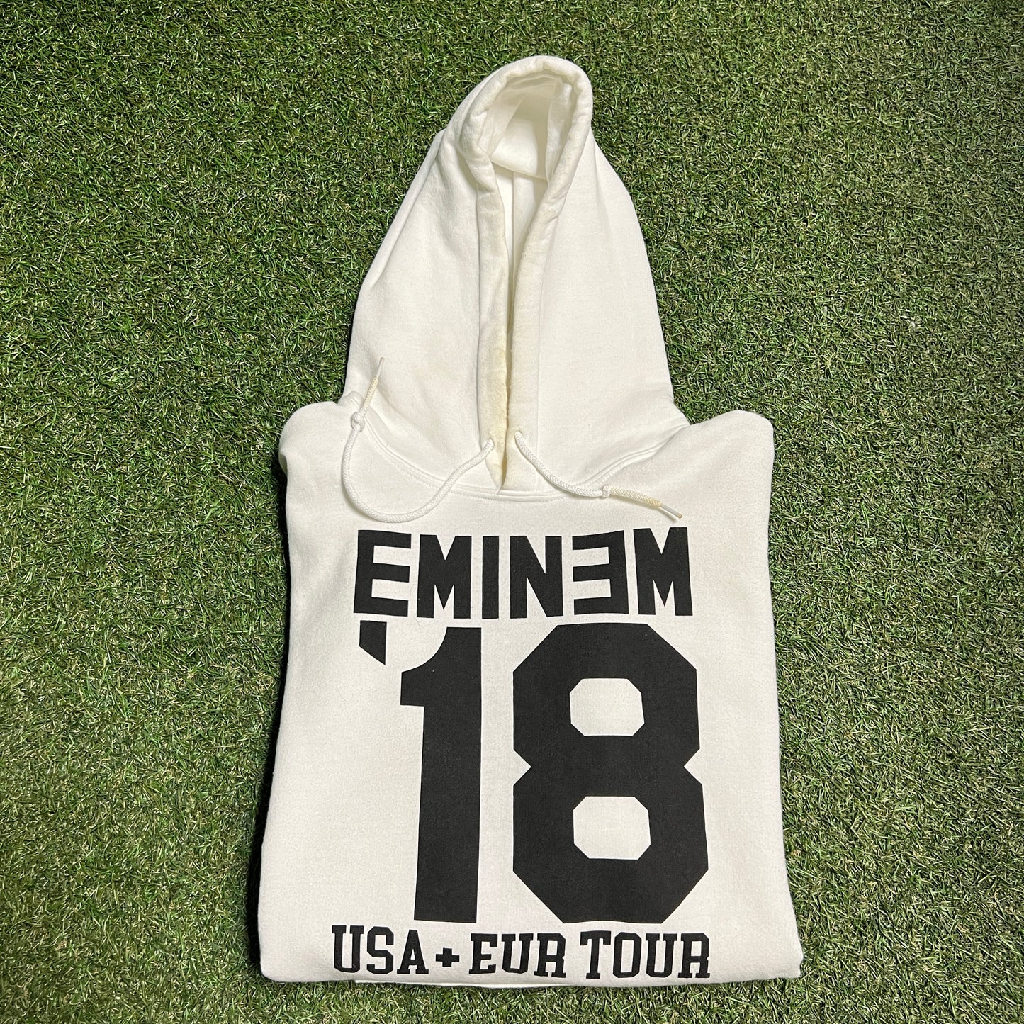 2018 Eminem Euro Tour White Hoodie Size Large USED v5226