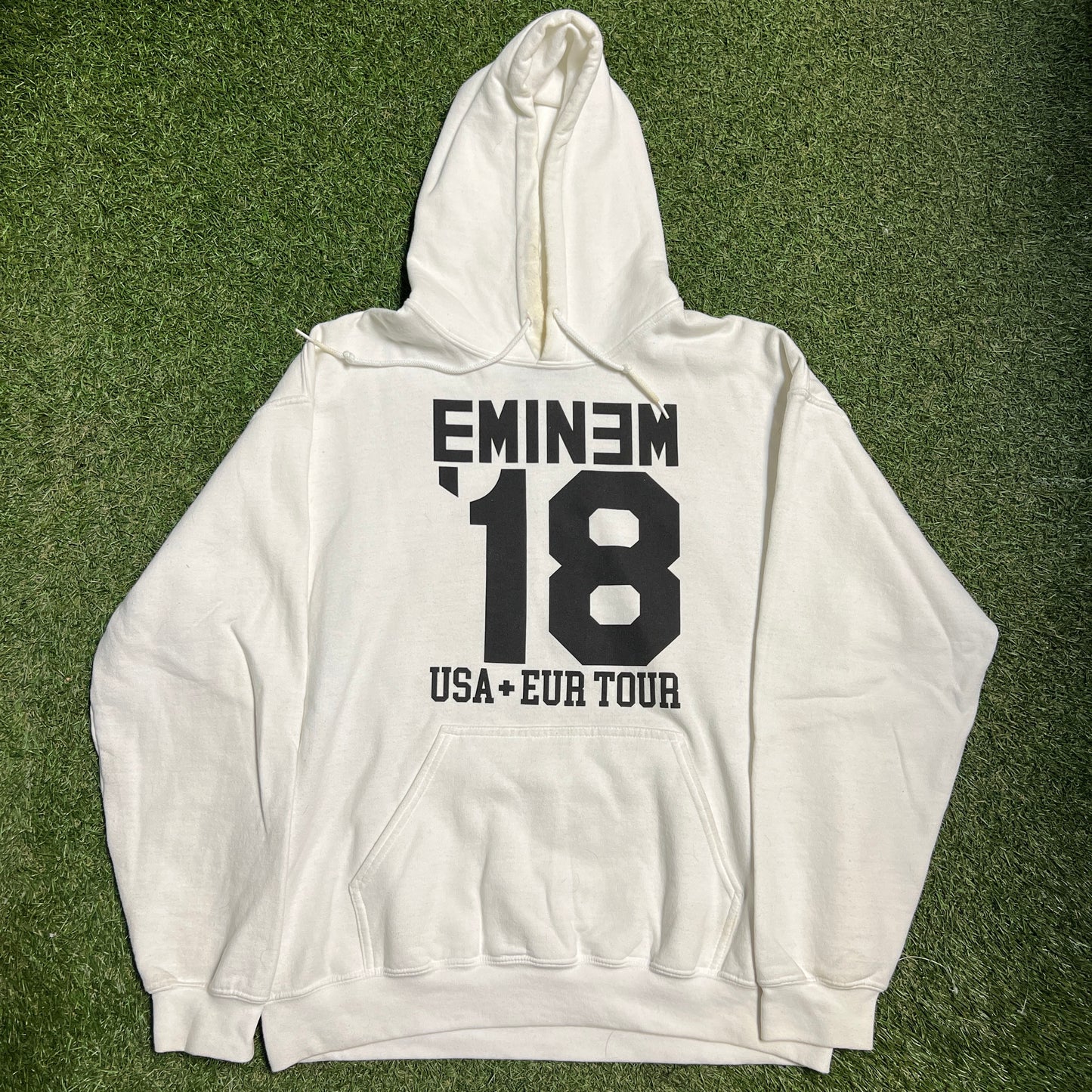 2018 Eminem Euro Tour White Hoodie Size Large USED v5226