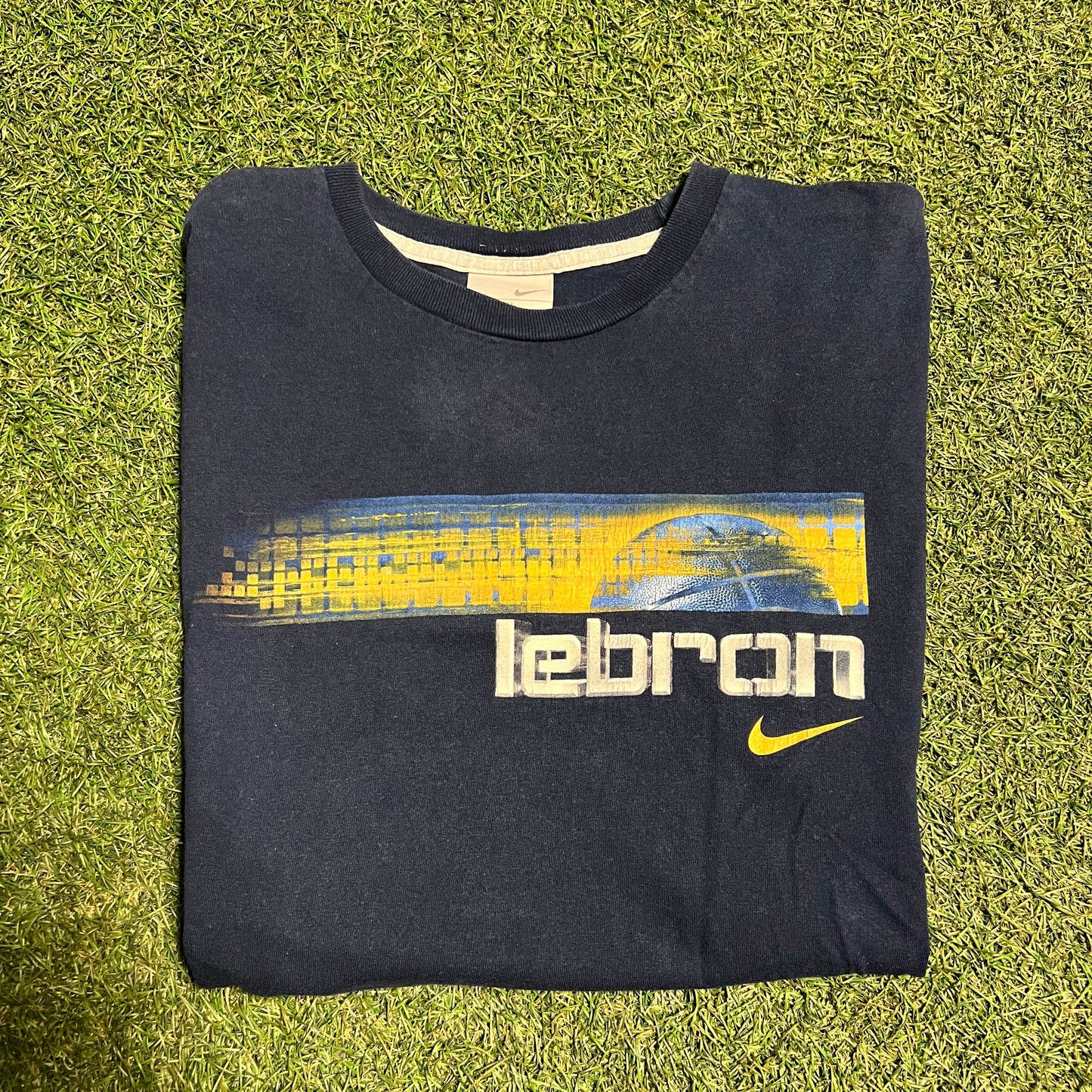 2005 Nike Lebron James Face Blue Tee Size XL USED v8719