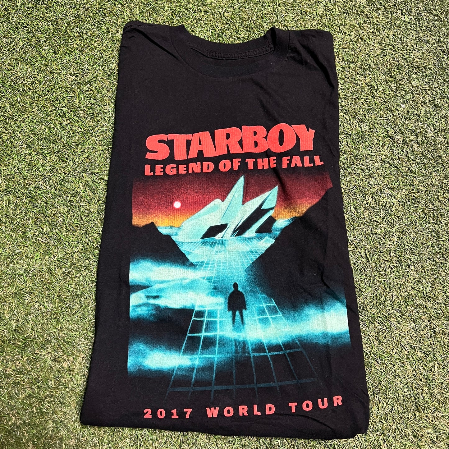 The Weekend Starboy 2017 World Tour Tee Size Medium USED v6057