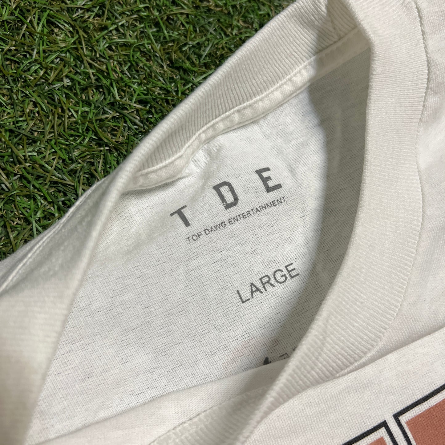 Kendrick Lamar Racing White Tee Size Large USED x1273