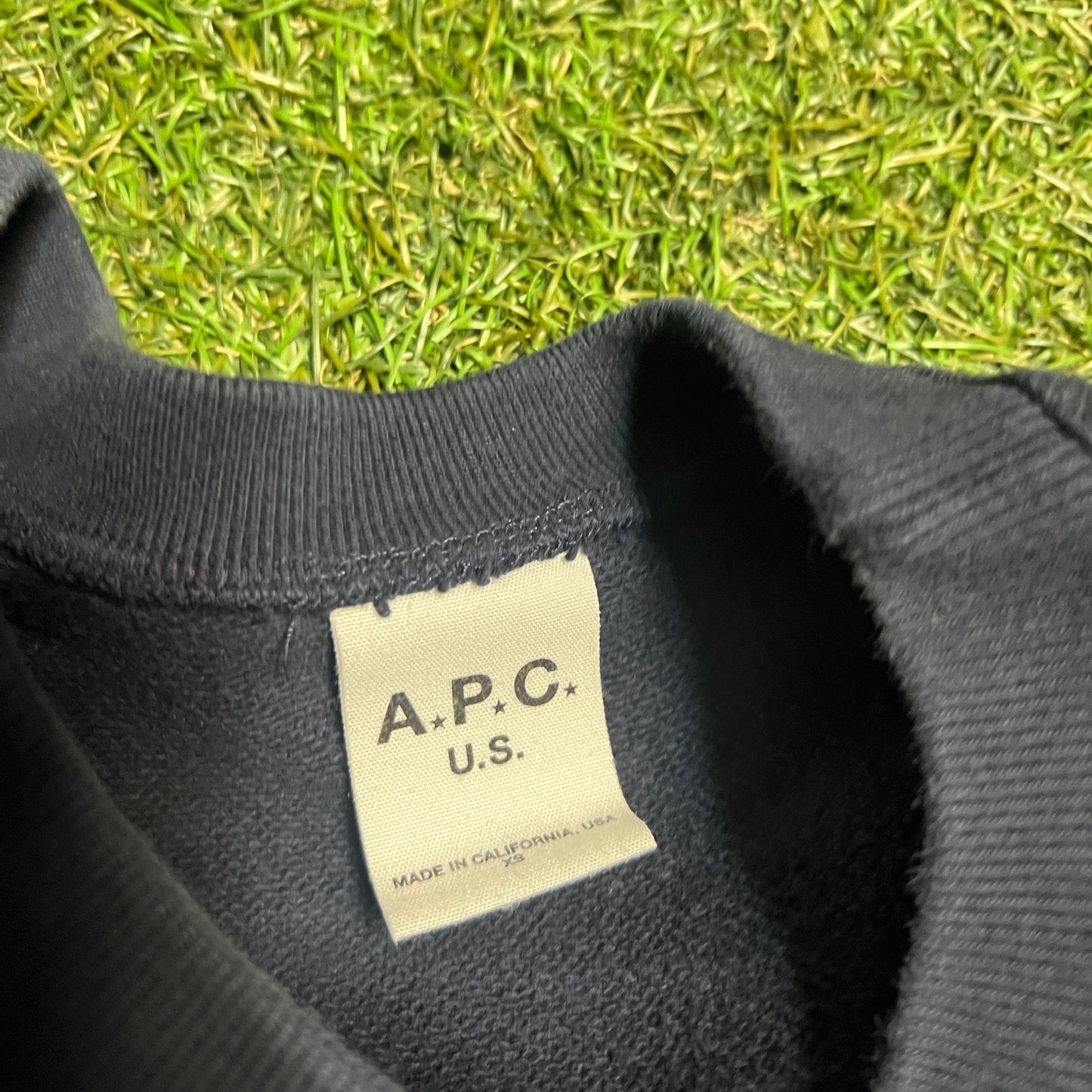 APC USA Navy Blue Crewneck Size XS USED v14921