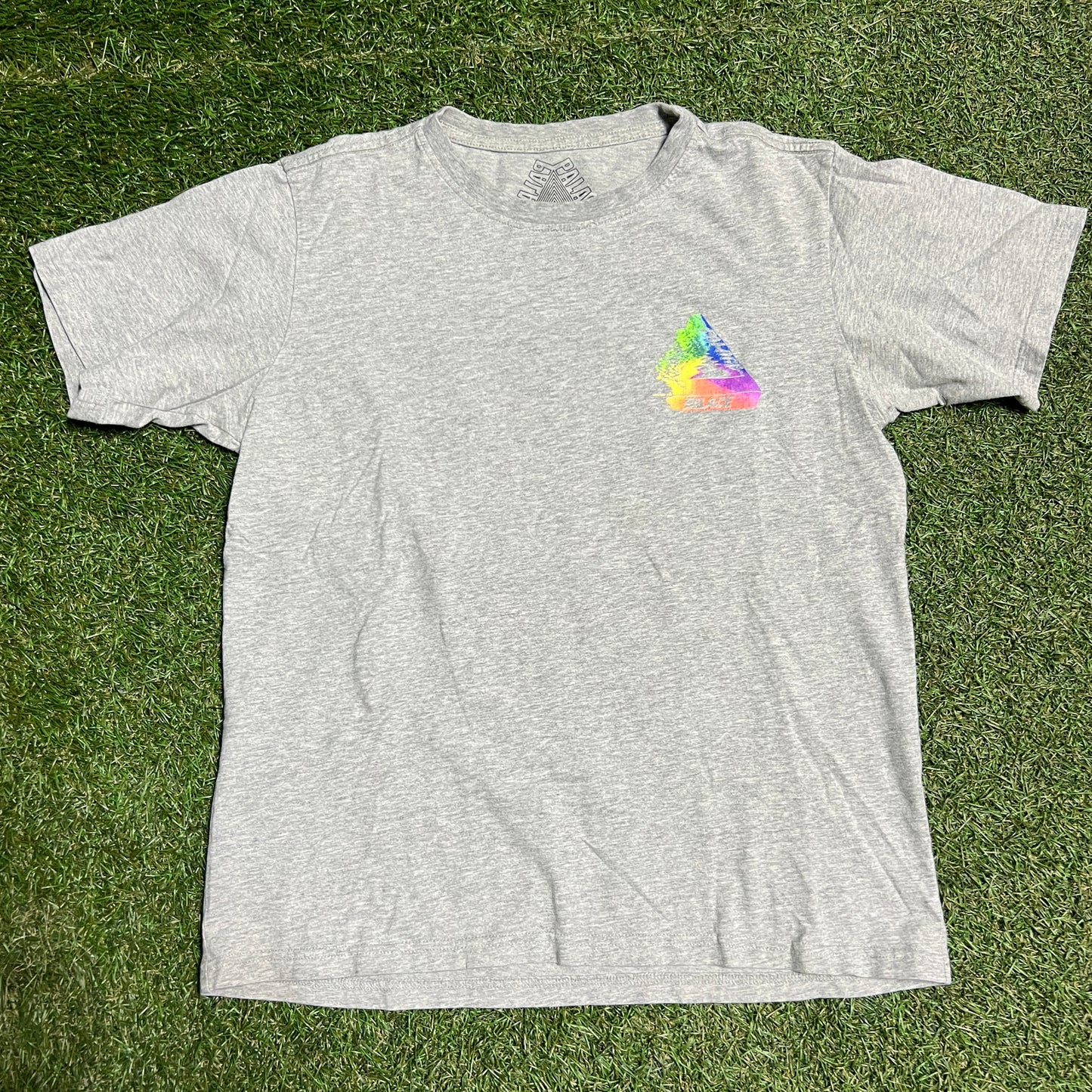 Palace tri-glitch tee grey Size small USED x11549