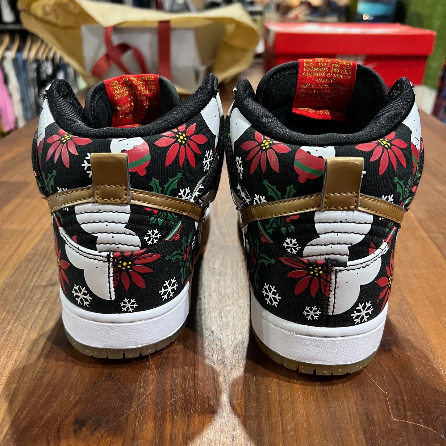 Nike SB Black Ugly Christmas Sweaters Size 6 USED REPLACEMENT BOX s1571