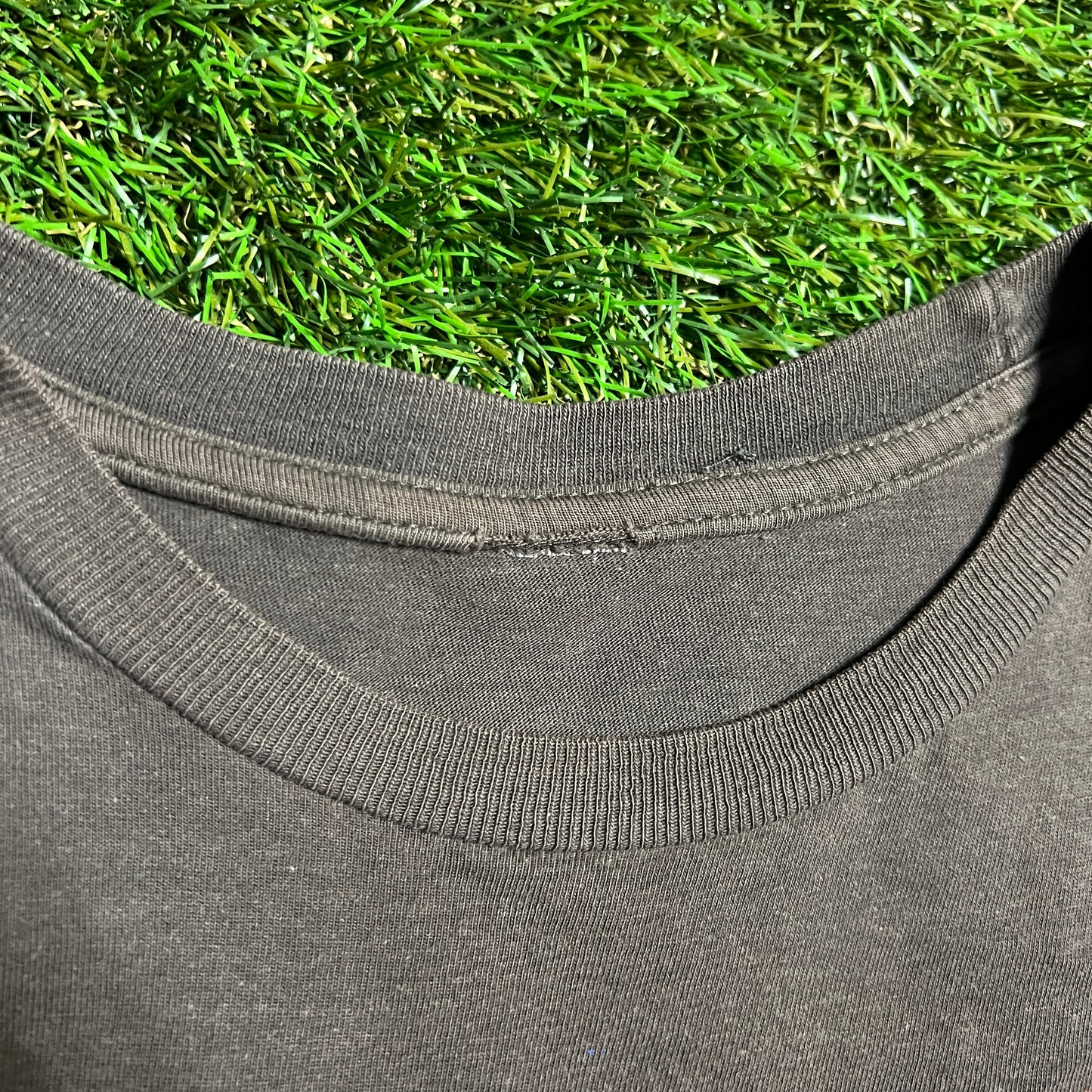 Pewey Cox World Tour Brown Tee Size Small USED v3740
