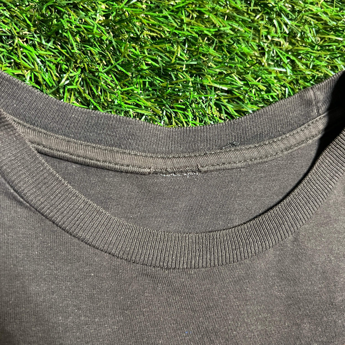 Pewey Cox World Tour Brown Tee Size Small USED v3740