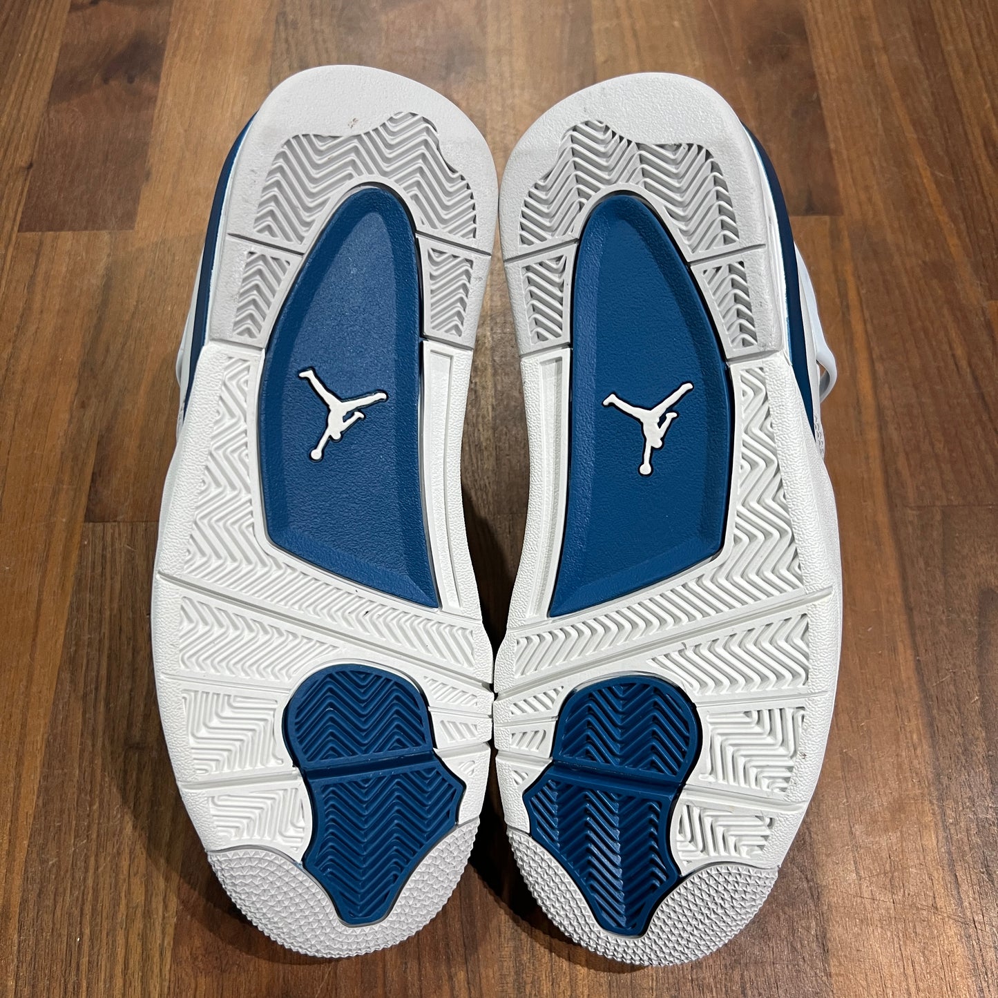 Jordan 4 Retro Military Blue (2024) (GS) Size 7Y NEW S13887