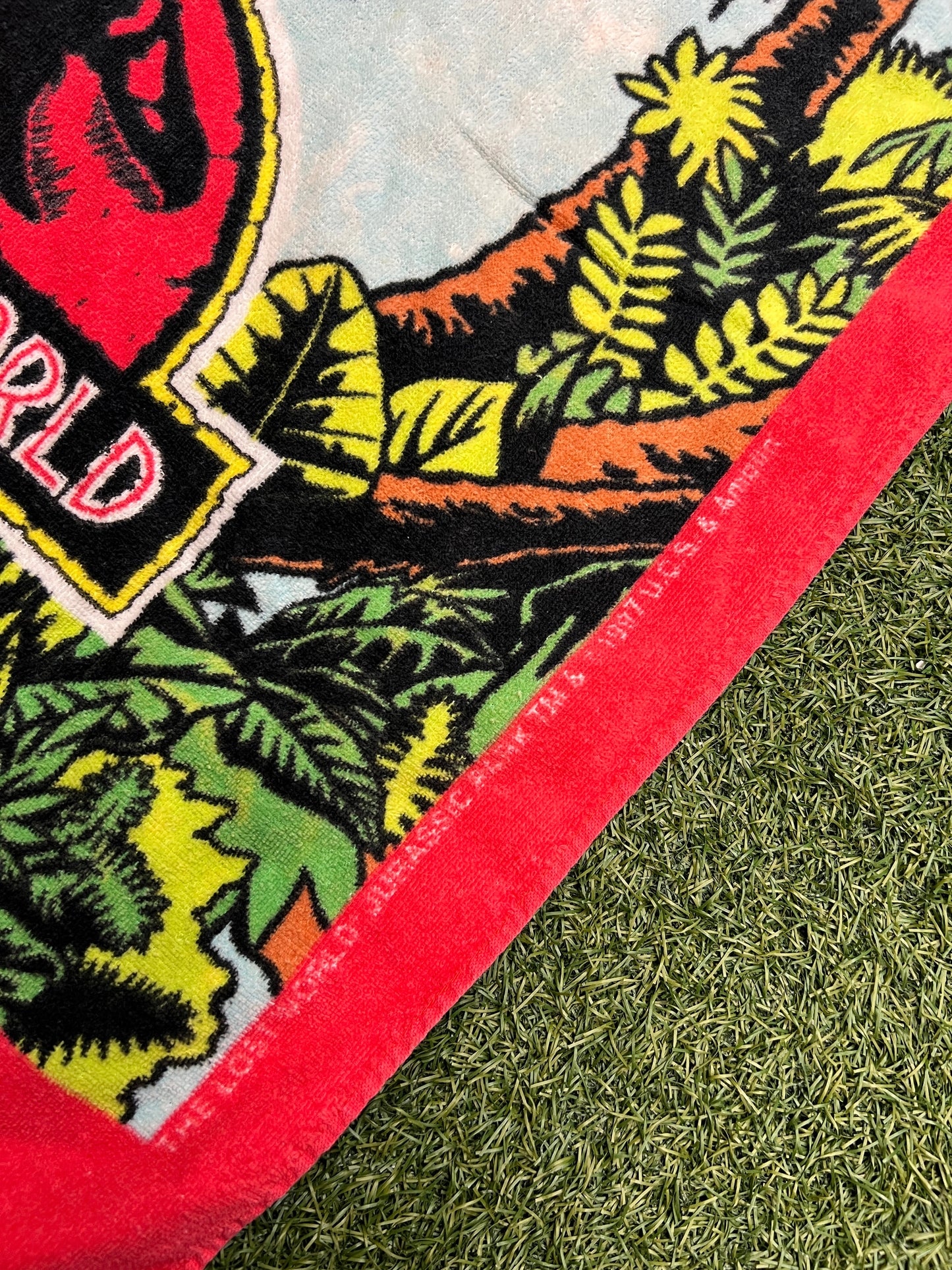 Jurassic Park 1997 towel USED