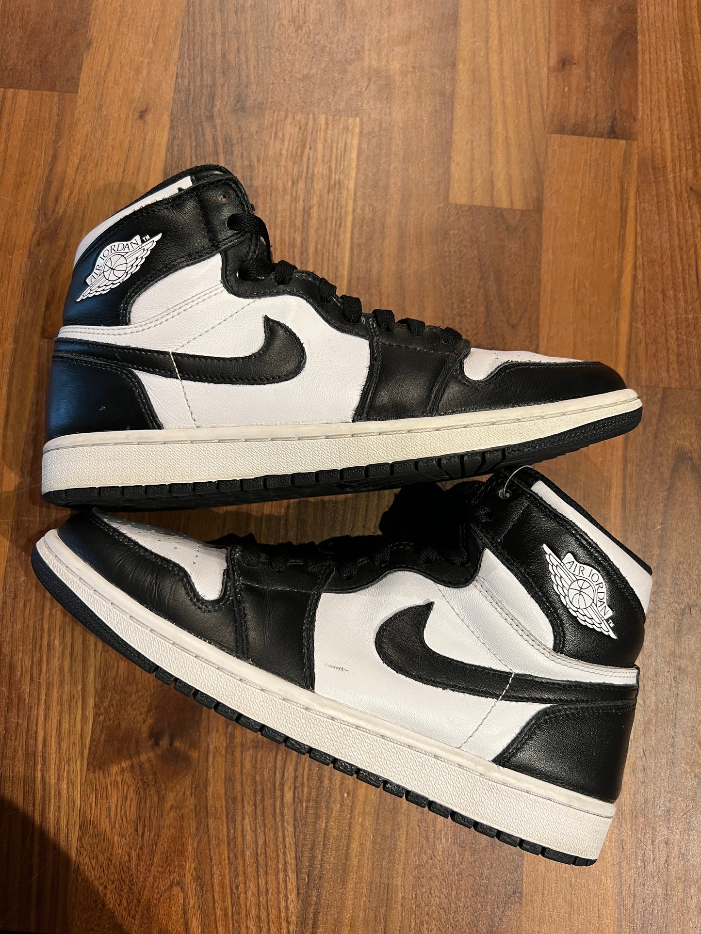 Air Jordan 1 Black White 2014 Size 8 USED s4622