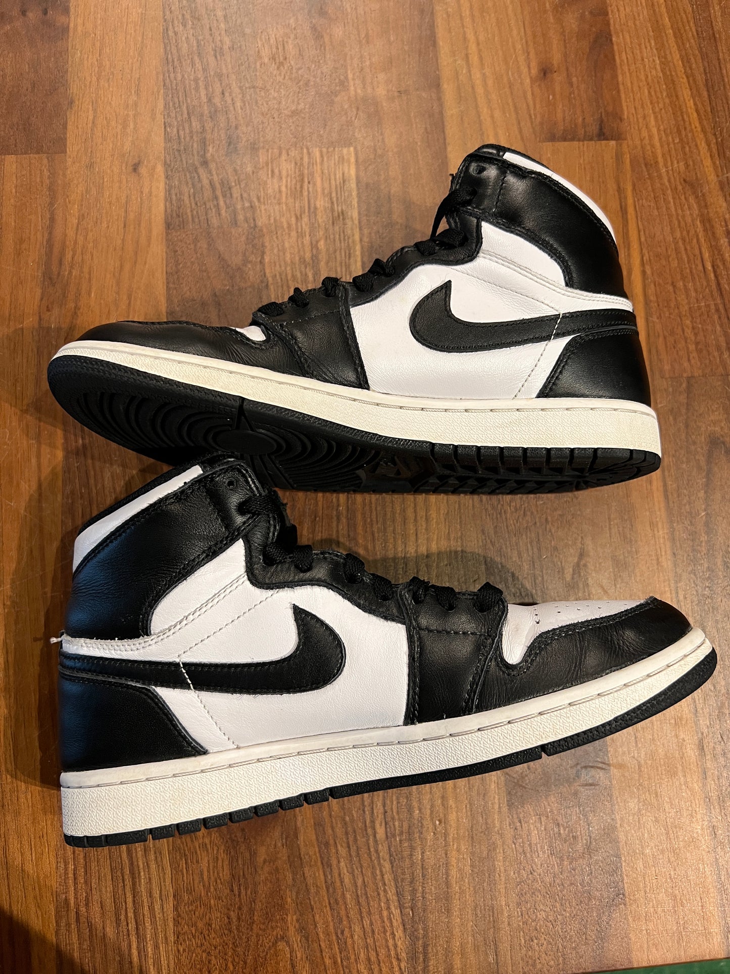 Air Jordan 1 Black White 2014 Size 8 USED s4622