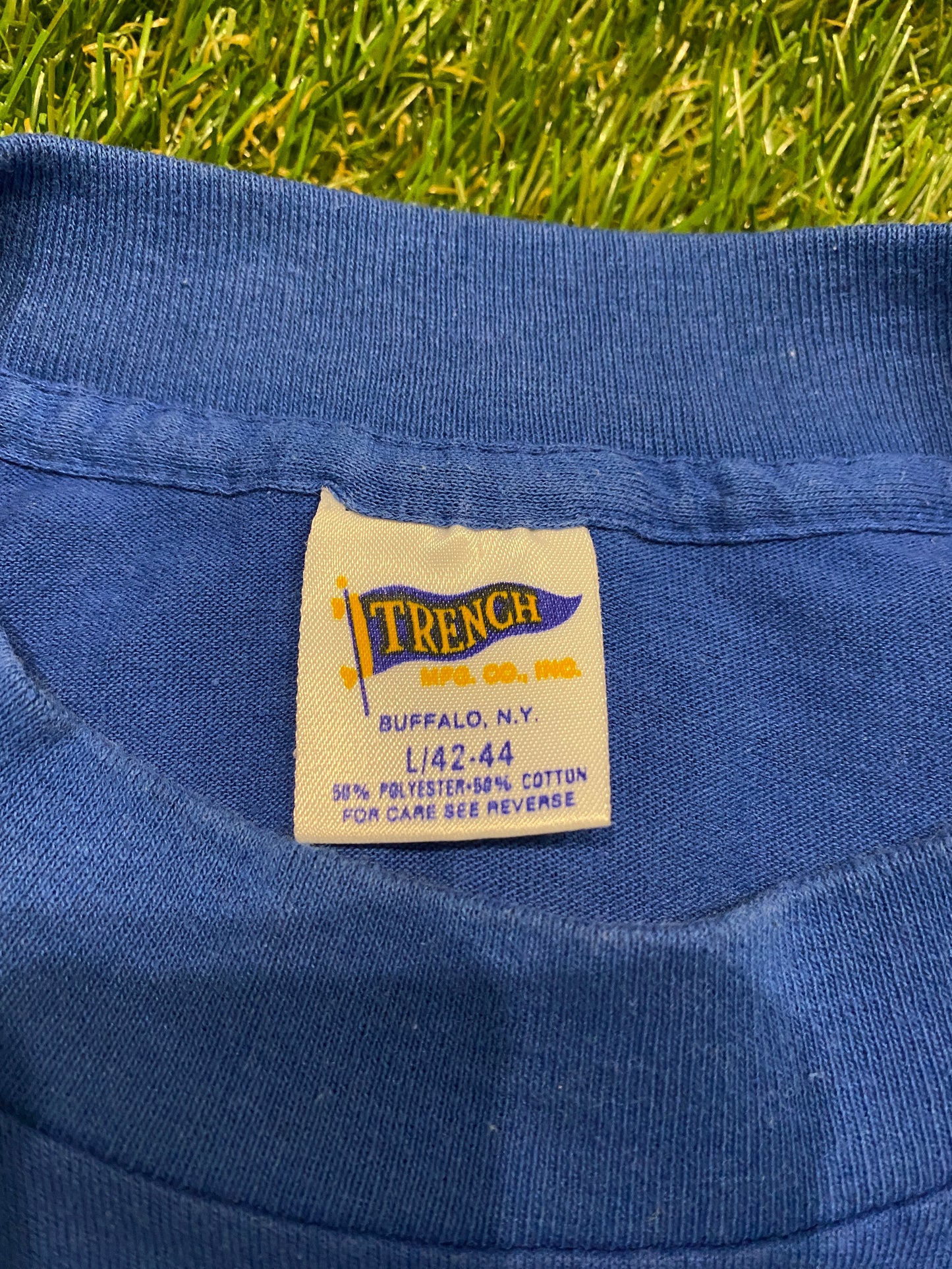 Indianapolis colts tee blue trench tag Size large USED v11877