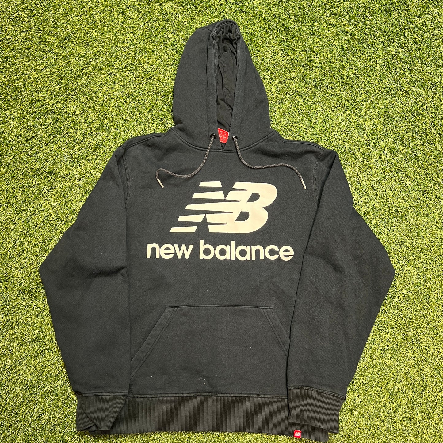 2010's New Balance Black Hoodie Size Medium Used v12123