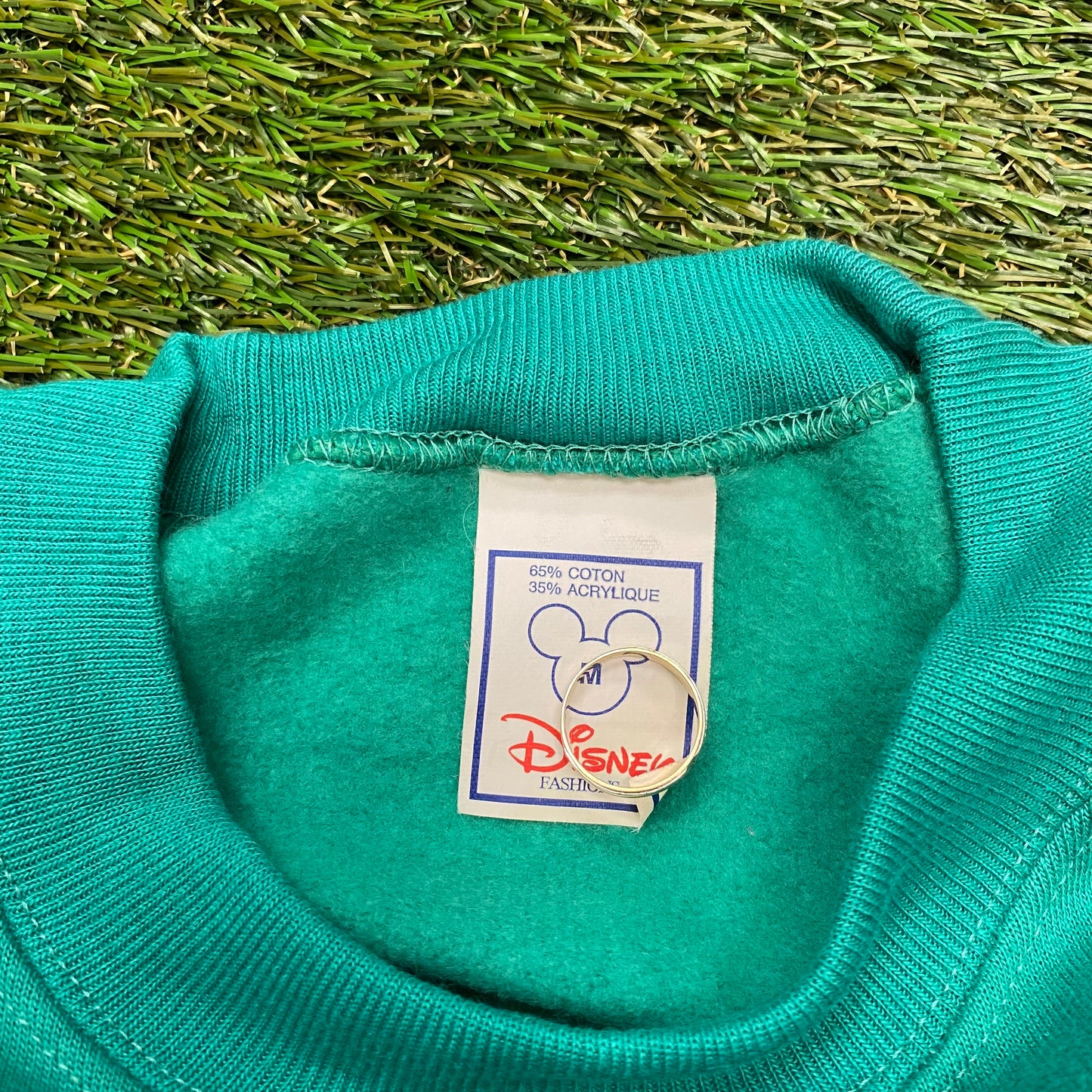 1990's Euro Disney Mickey crewneck SIze Medium Used v12344