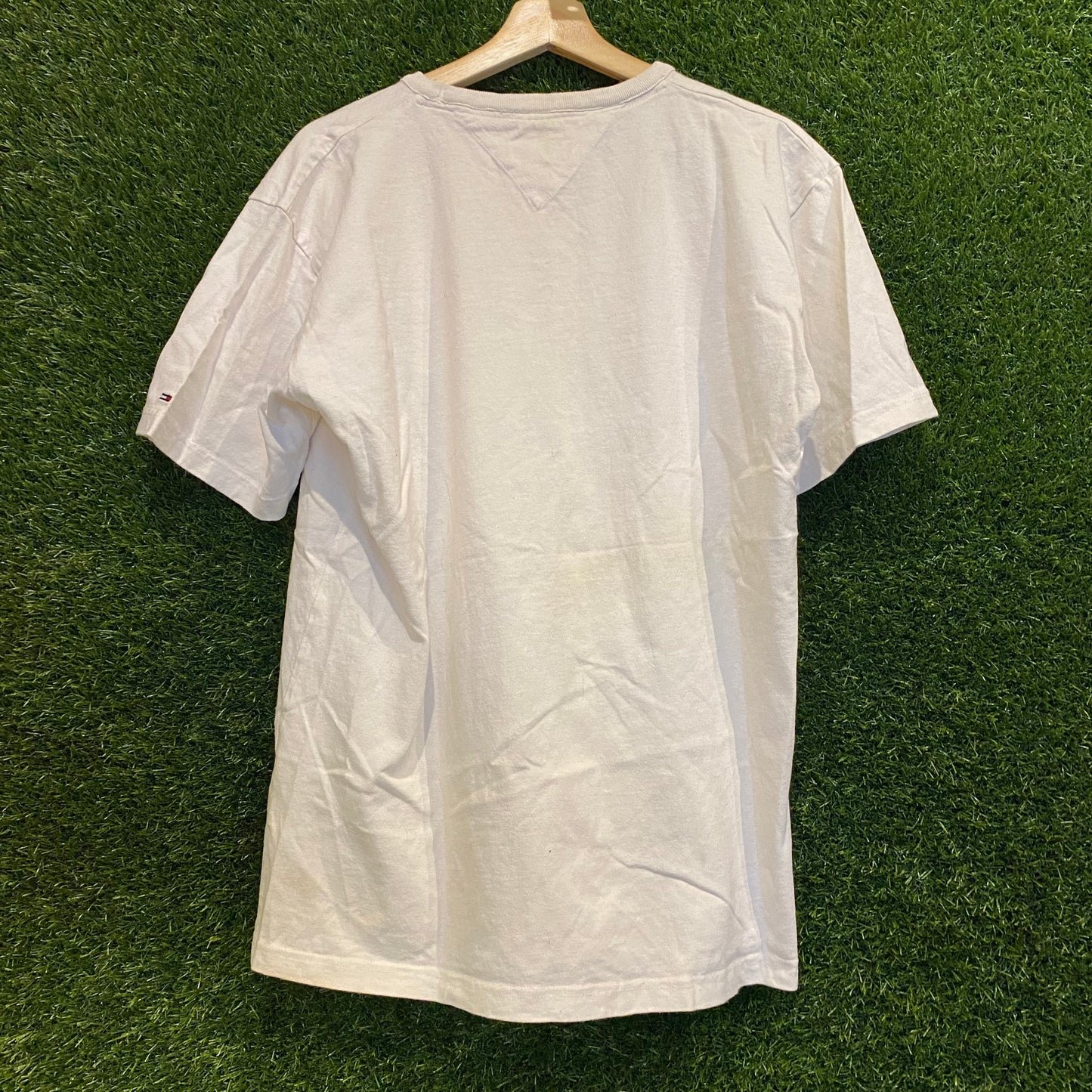 2010's Tommy Jeans Tee Size Large USED v12405