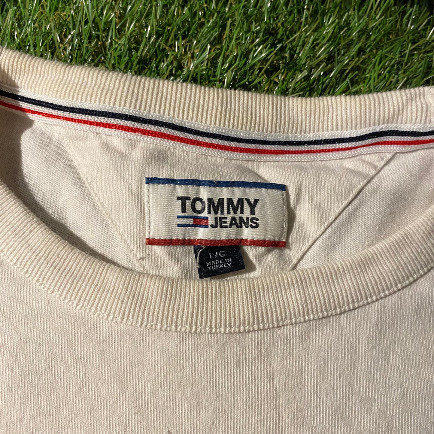 2010's Tommy Jeans Tee Size Large USED v12405