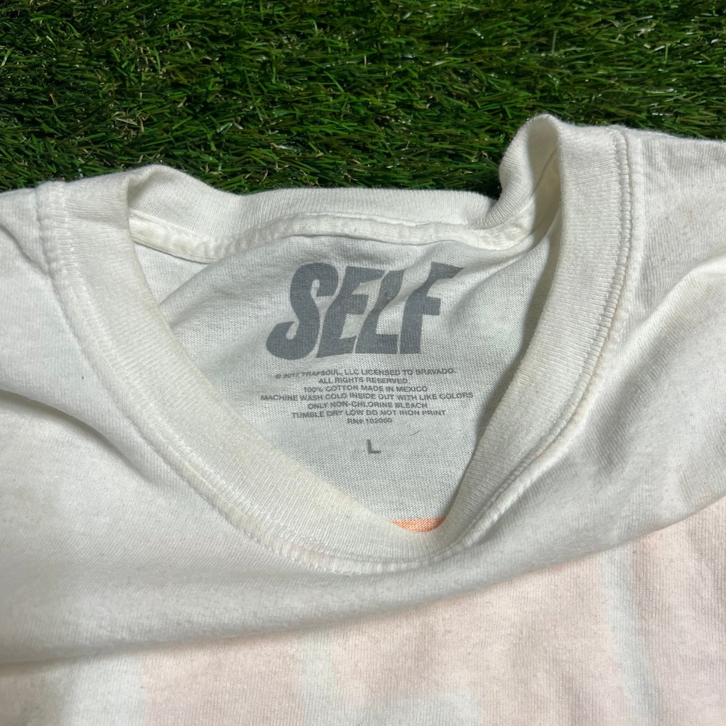 Metro Booming & Bryson Tiller White Tee Size Large USED v1747