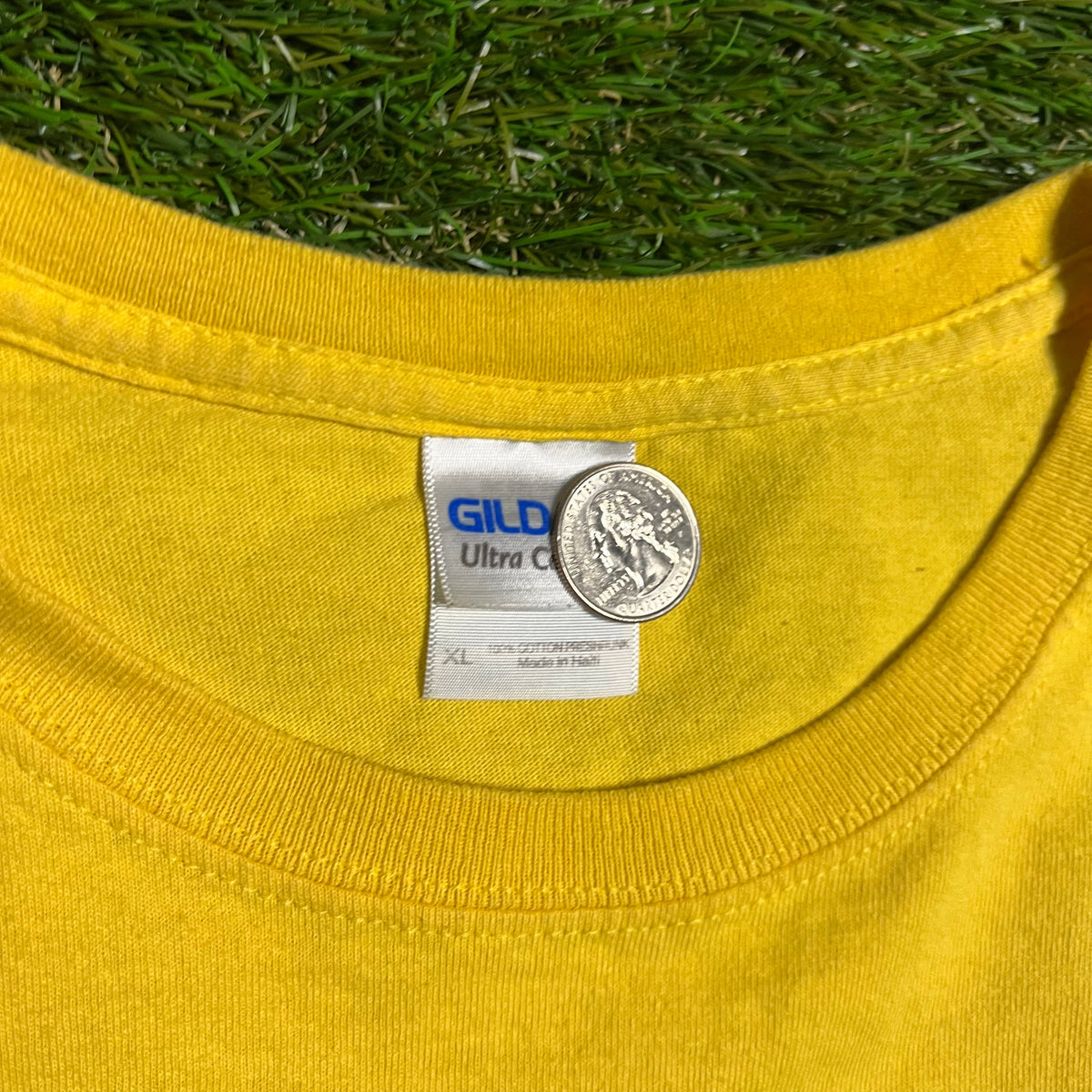 2010's Pine Beach Yatch Club Yellow Tee Size XL USED v12822