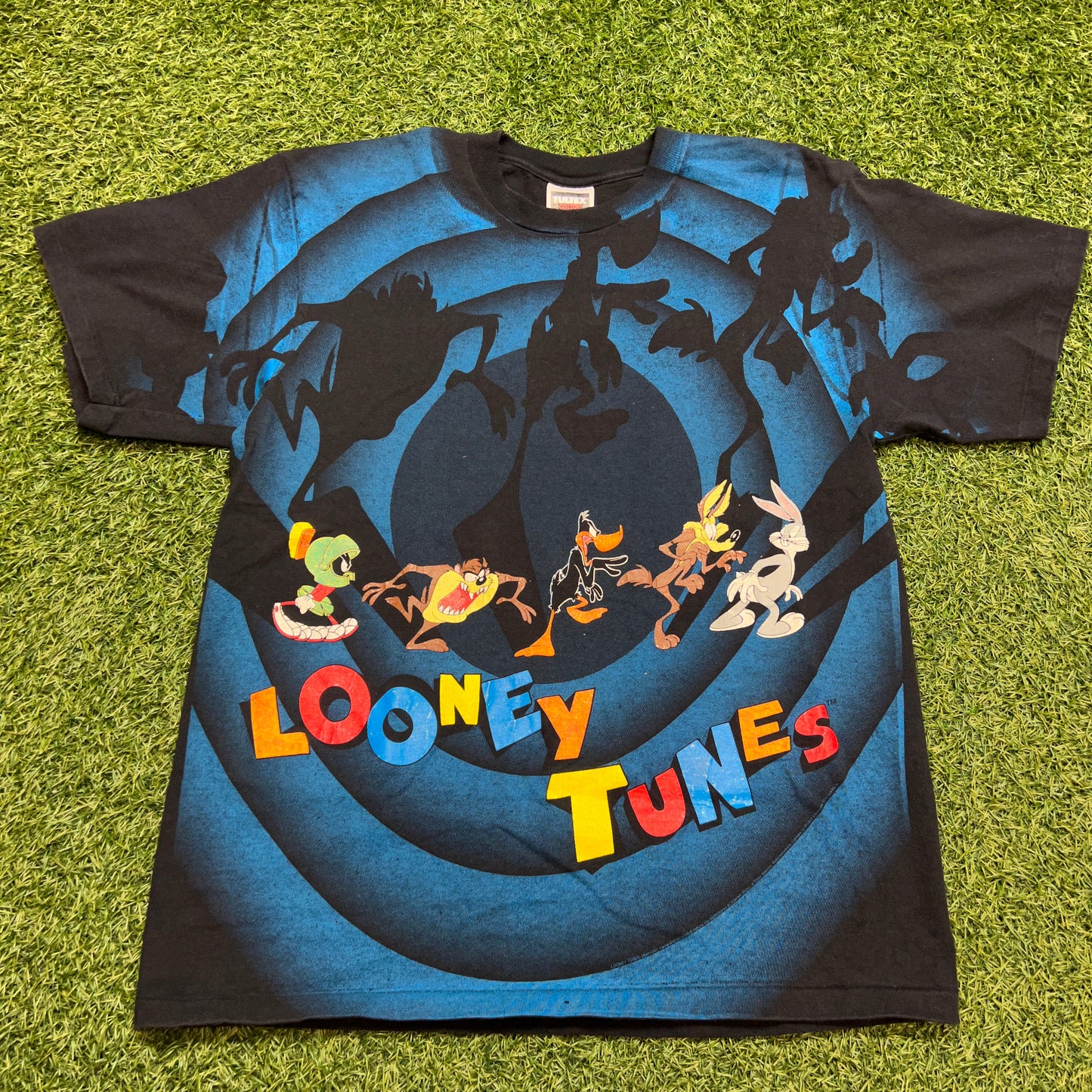 1992 looney tunes aop spiral tee Black Size Large USED v13035