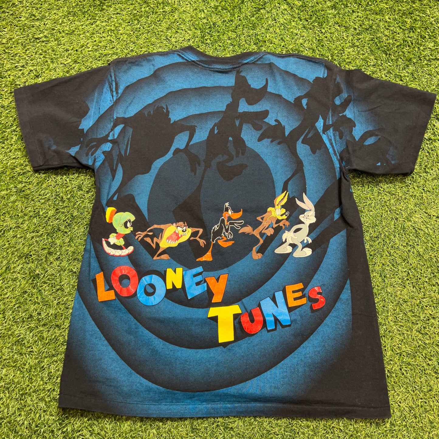 1992 looney tunes aop spiral tee Black Size Large USED v13035