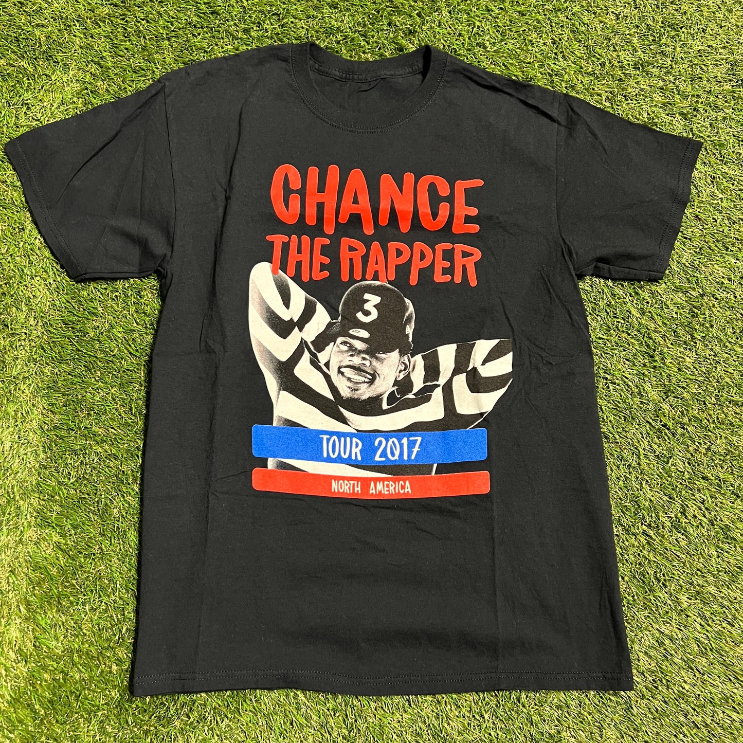Chance The Rapper Tour 2017 North American Red/White/Blue Graphic Black Tee Size Medium USED x9891