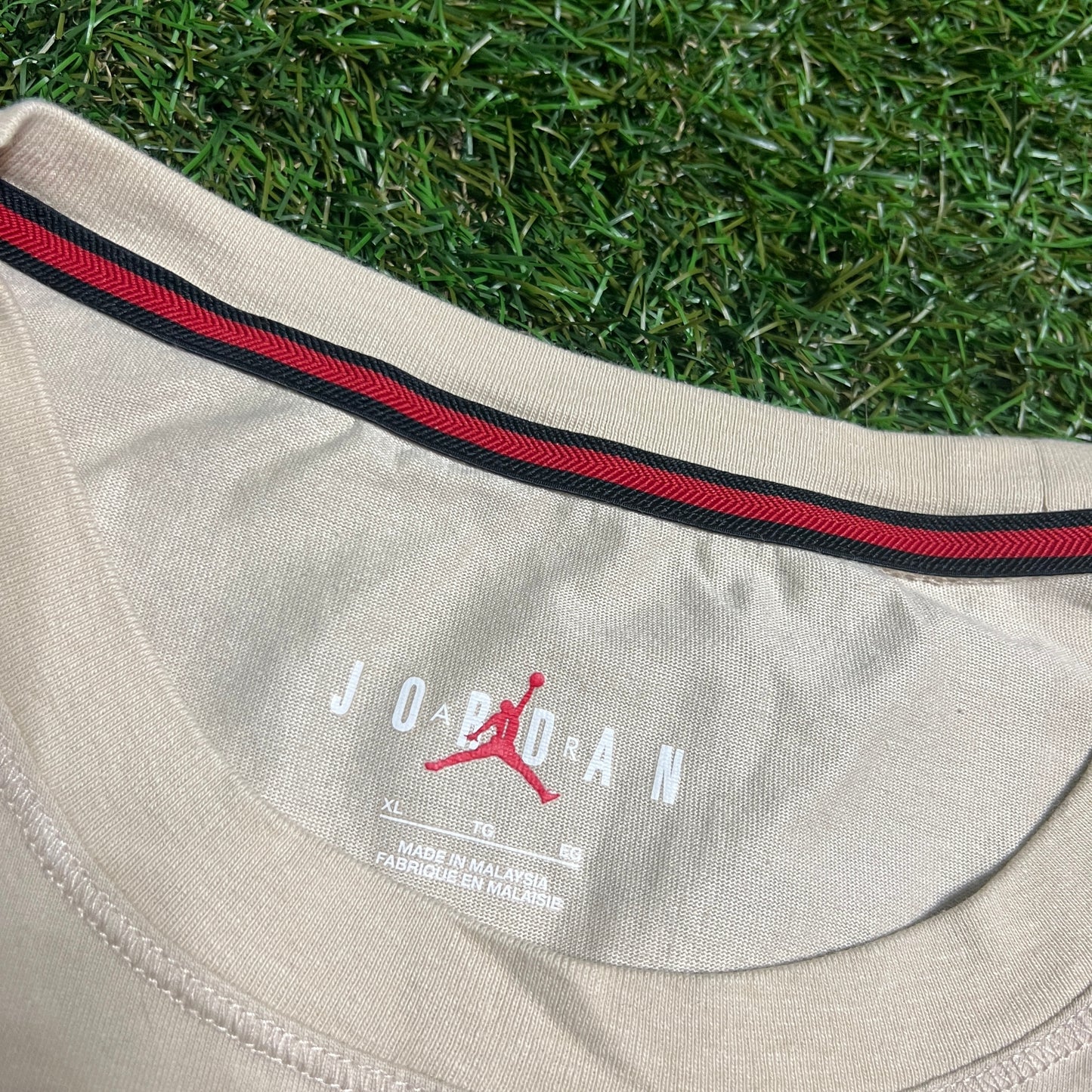 Jordan Front Font Brown Tee Size XL USED v13124