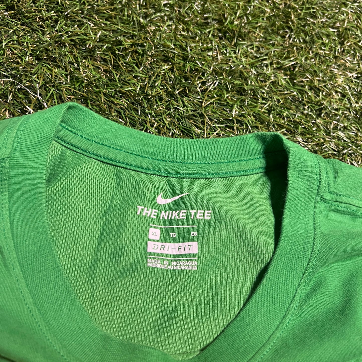Nike Eugene Marathon Green Tee Size XL USED v13136
