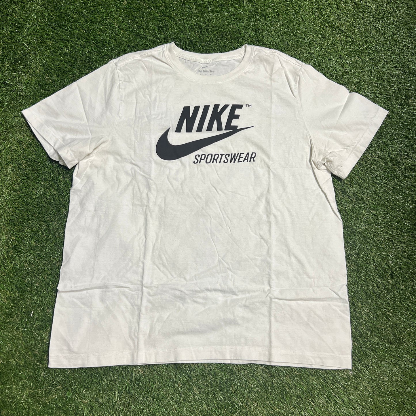 Nike Sportswear White Cotton Tee Size XL USED v13119