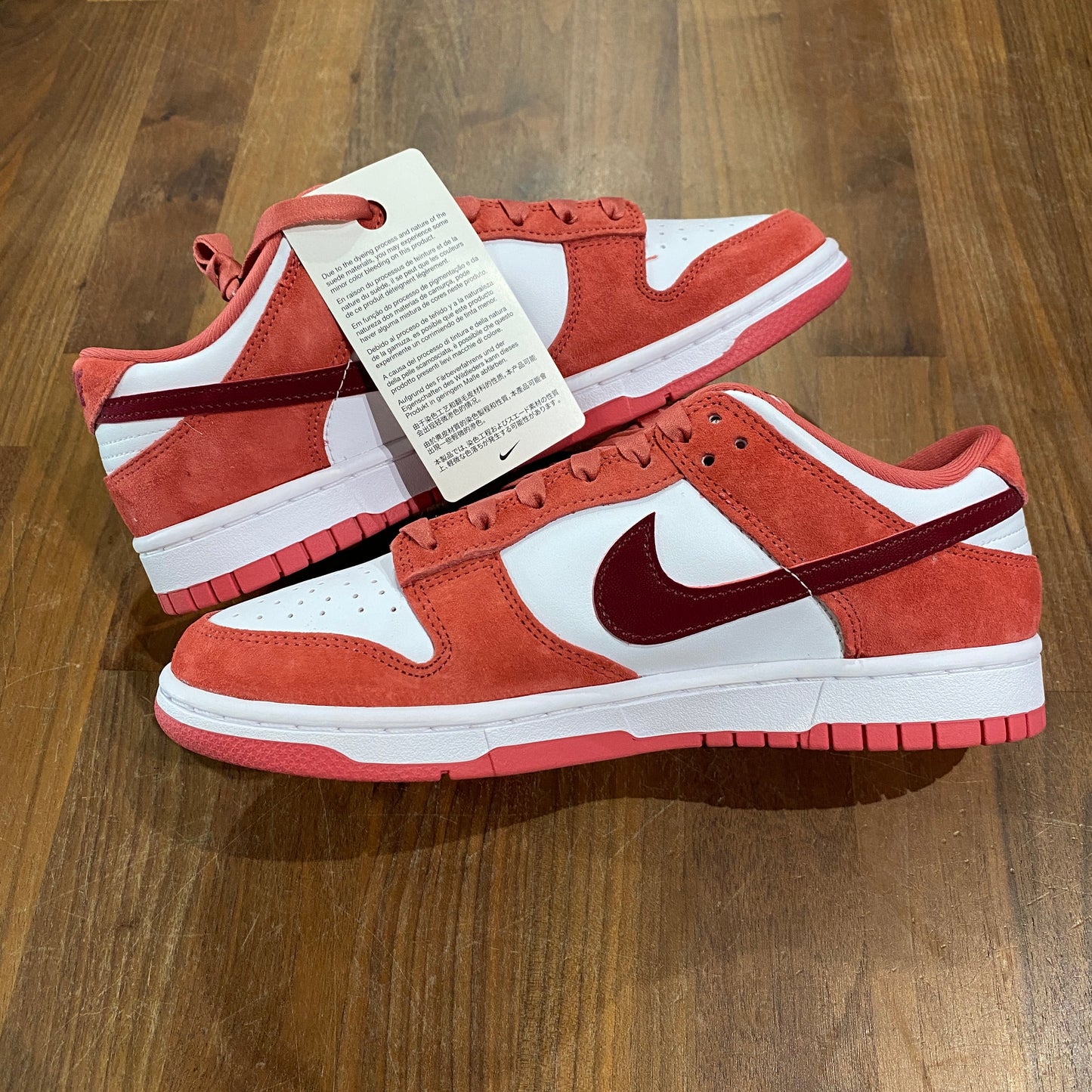 Nike Dunk Low Valentines Day 2024 Size 7m / 8.5w NEW s12469