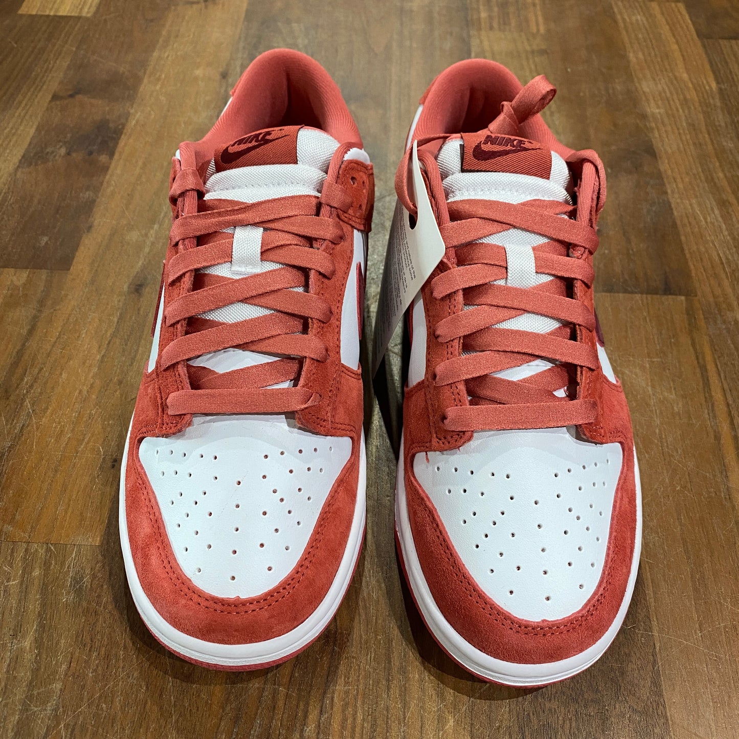 Nike Dunk Low Valentines Day 2024 Size 7m / 8.5w NEW s12469